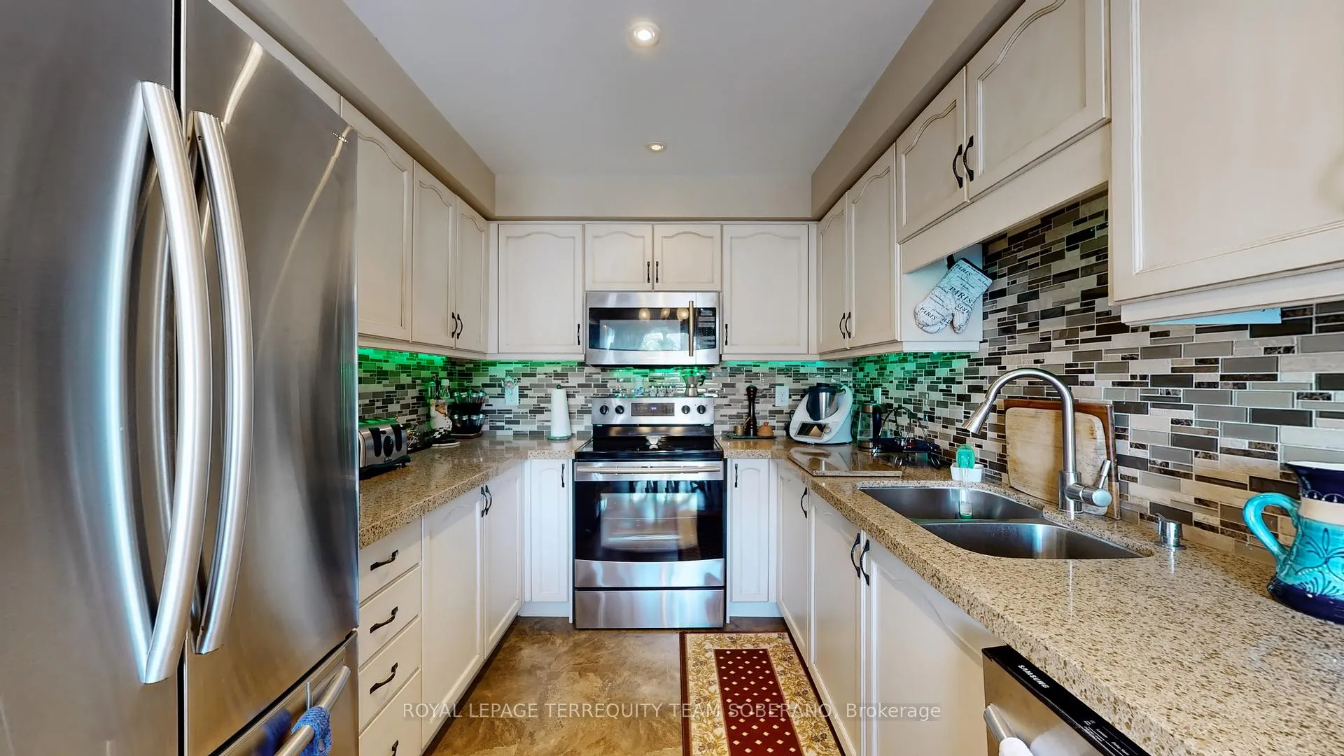 Photo 8 of 90 Vanguard Road, Vaughan, Patterson — HOMEH