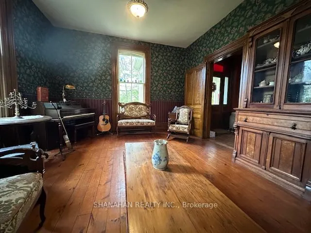 Photo 8 of 608 Ontario Street, Warwick, Watford — HOMEH