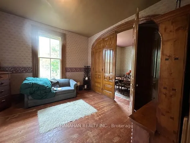 Photo 13 of 608 Ontario Street, Warwick, Watford — HOMEH