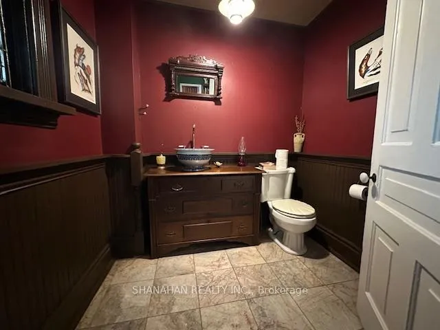 Photo 19 of 608 Ontario Street, Warwick, Watford — HOMEH