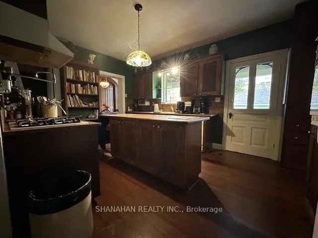 Photo 23 of 608 Ontario Street, Warwick, Watford — HOMEH