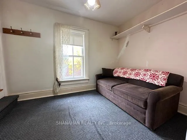 Photo 27 of 608 Ontario Street, Warwick, Watford — HOMEH