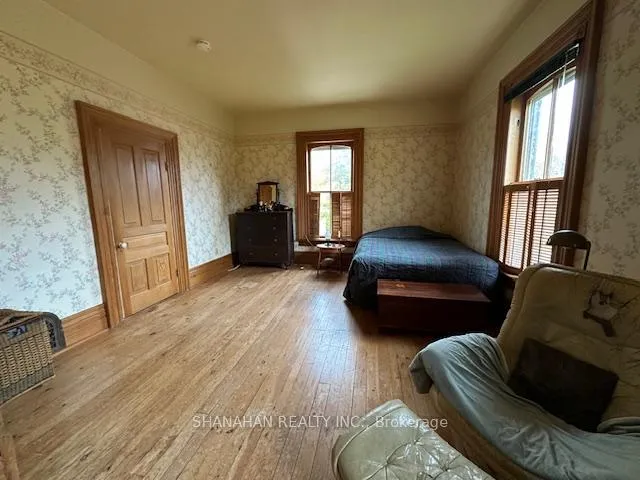 Photo 32 of 608 Ontario Street, Warwick, Watford — HOMEH