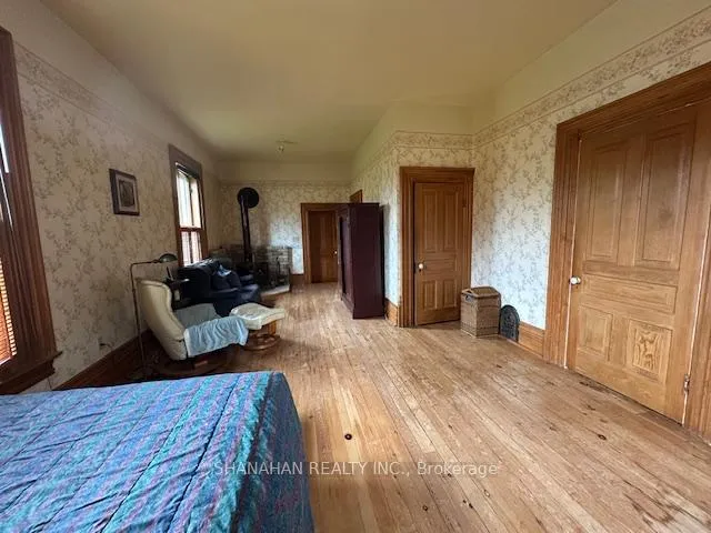 Photo 34 of 608 Ontario Street, Warwick, Watford — HOMEH