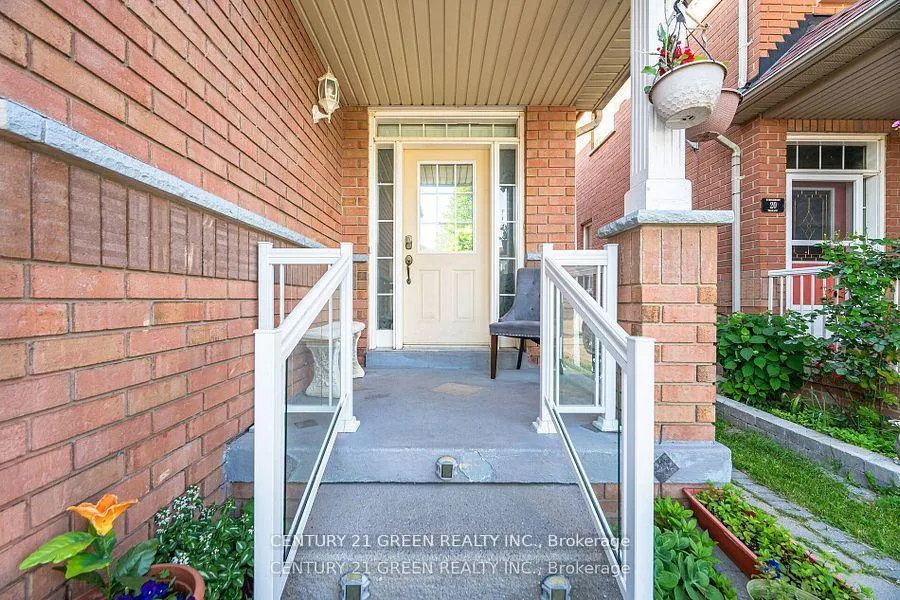 Photo 5 of 18 Fiddlehead Terrace, Scarborough, Malvern — HOMEH