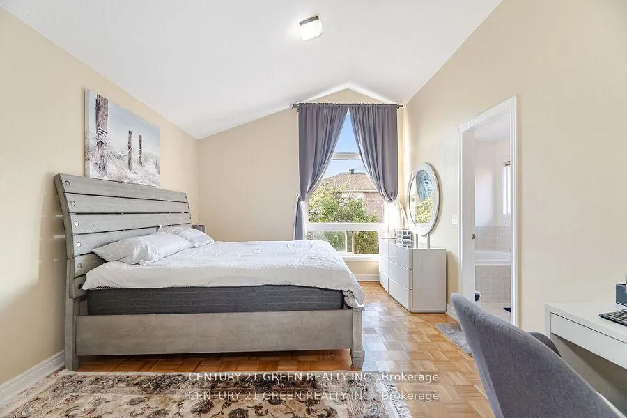 Photo 23 of 18 Fiddlehead Terrace, Scarborough, Malvern — HOMEH