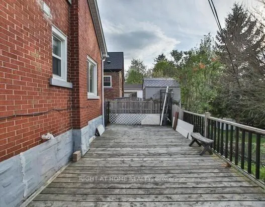 Photo 35 of Unit UPPER, 950 Queens Boulevard, Kitchener, St. Marys Hospital — HOMEH