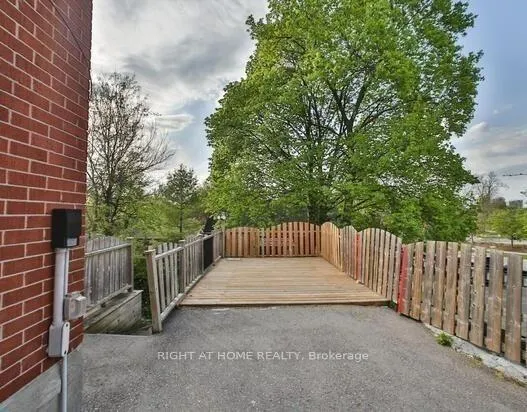 Photo 36 of Unit UPPER, 950 Queens Boulevard, Kitchener, St. Marys Hospital — HOMEH
