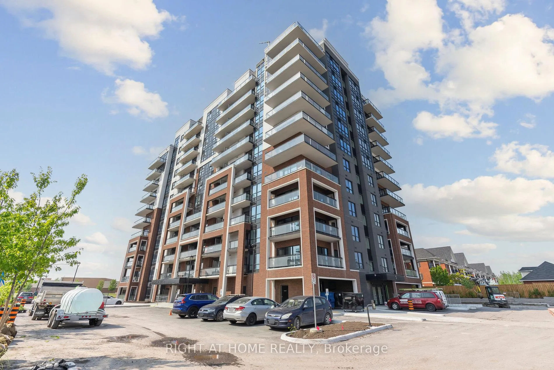 Front of Unit 1007, 55 Clarington Boulevard