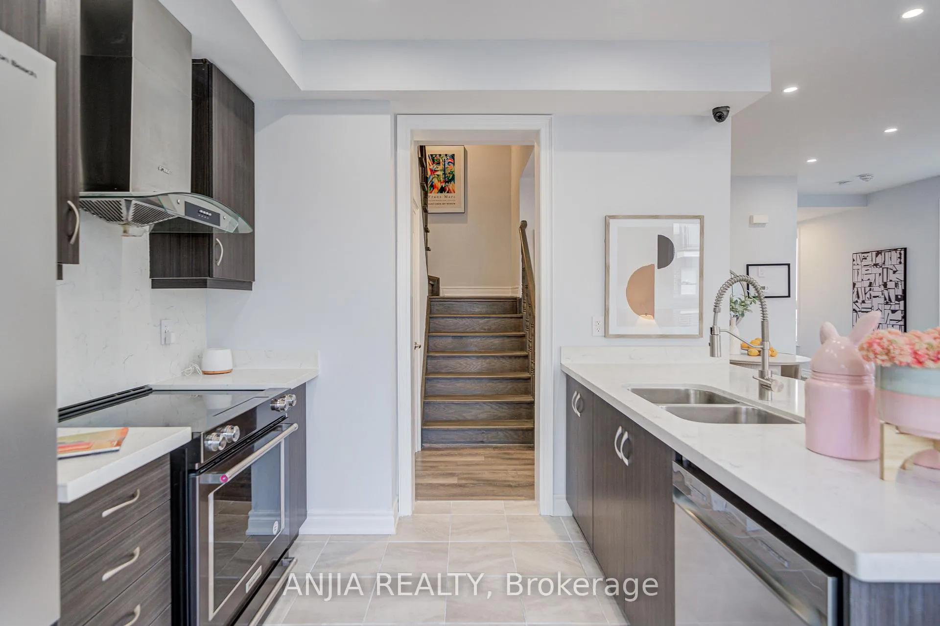 Photo 23 of 390 Arthur Bonner Avenue, Markham, Cornell — HOMEH