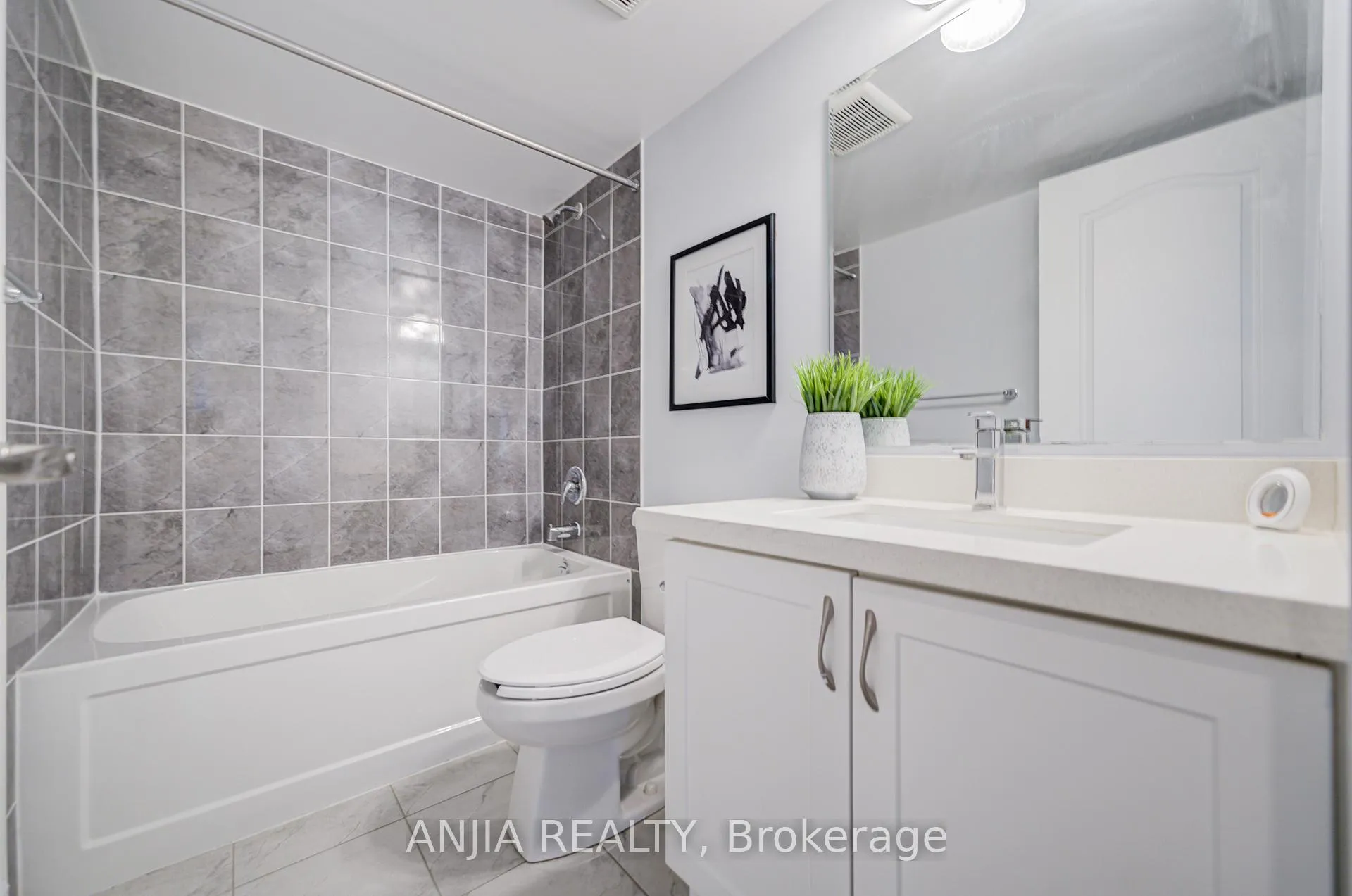 Photo 33 of 390 Arthur Bonner Avenue, Markham, Cornell — HOMEH