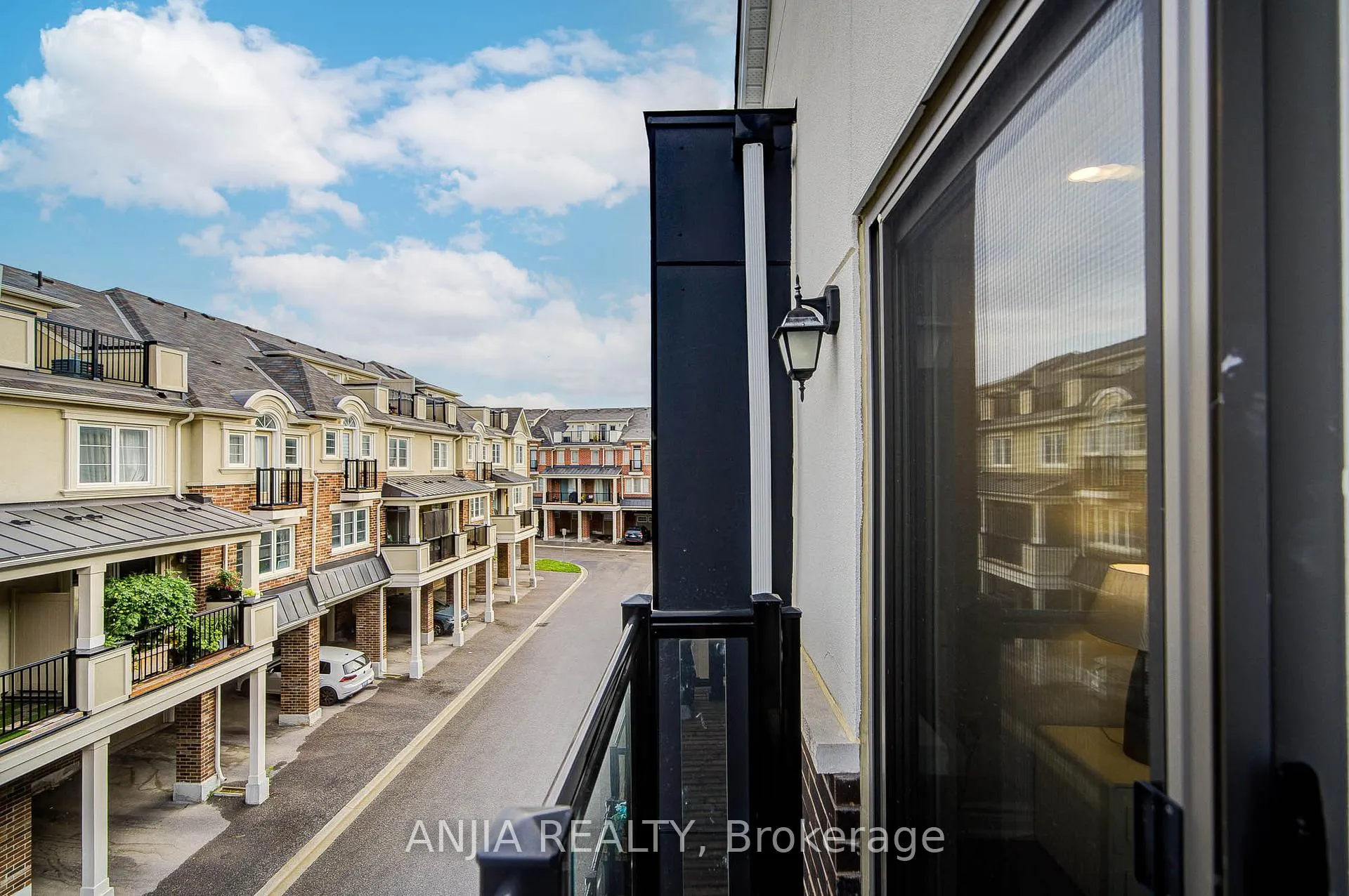 Photo 41 of 390 Arthur Bonner Avenue, Markham, Cornell — HOMEH