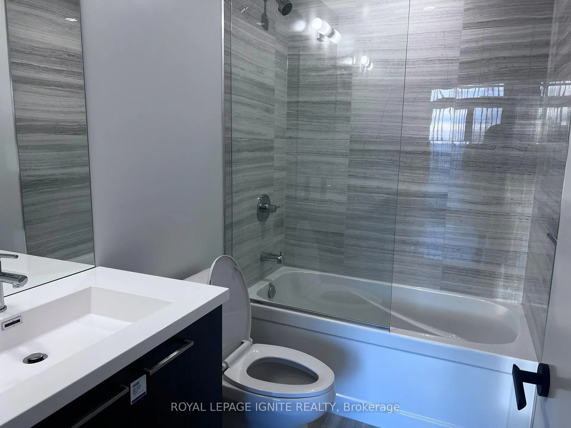 Photo 18 of Unit 1806, 225 Commerce Street, Vaughan, Vaughan Corporate Centre — HOMEH