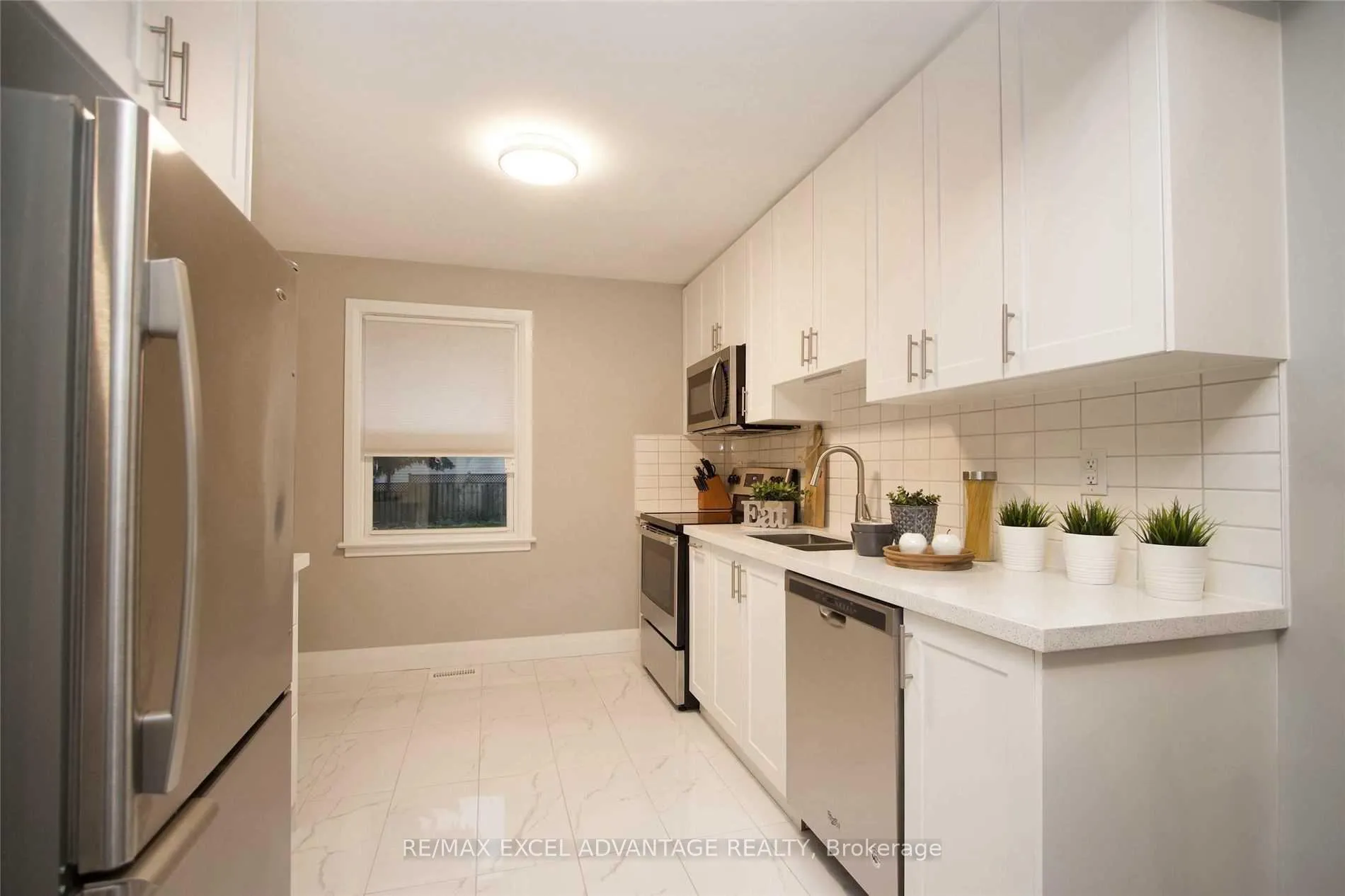 Photo 7 of Unit Main, 1154 Ritson Road S, Oshawa, Lakeview — HOMEH