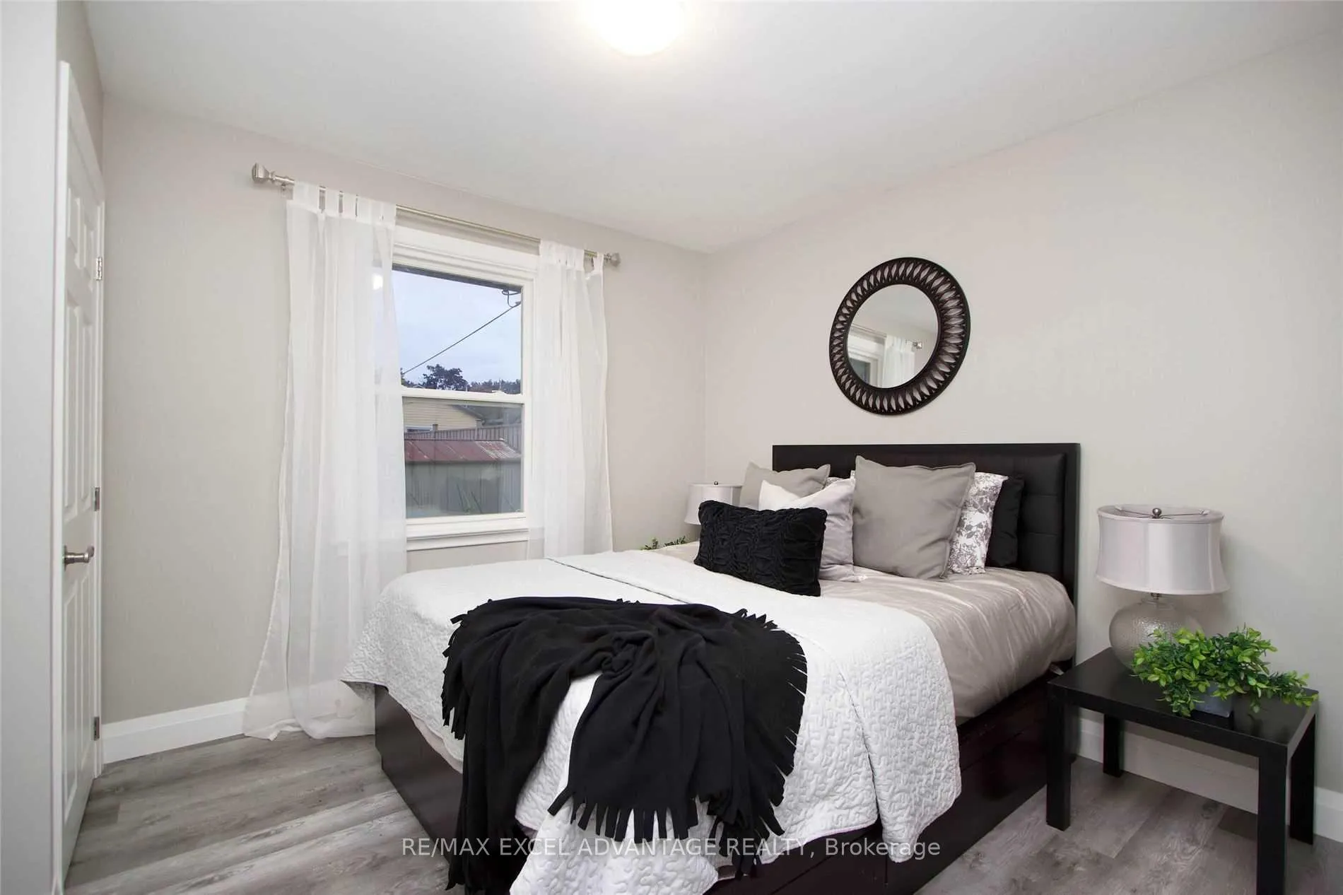 Photo 9 of Unit Main, 1154 Ritson Road S, Oshawa, Lakeview — HOMEH