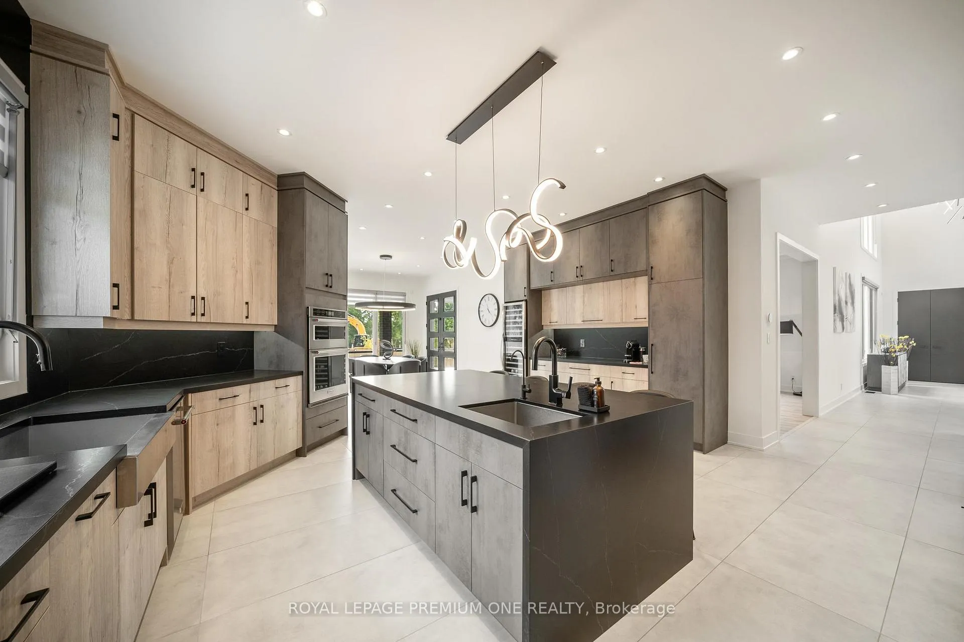 Photo 10 of 11 Hollywood Crescent, King, Nobleton — HOMEH