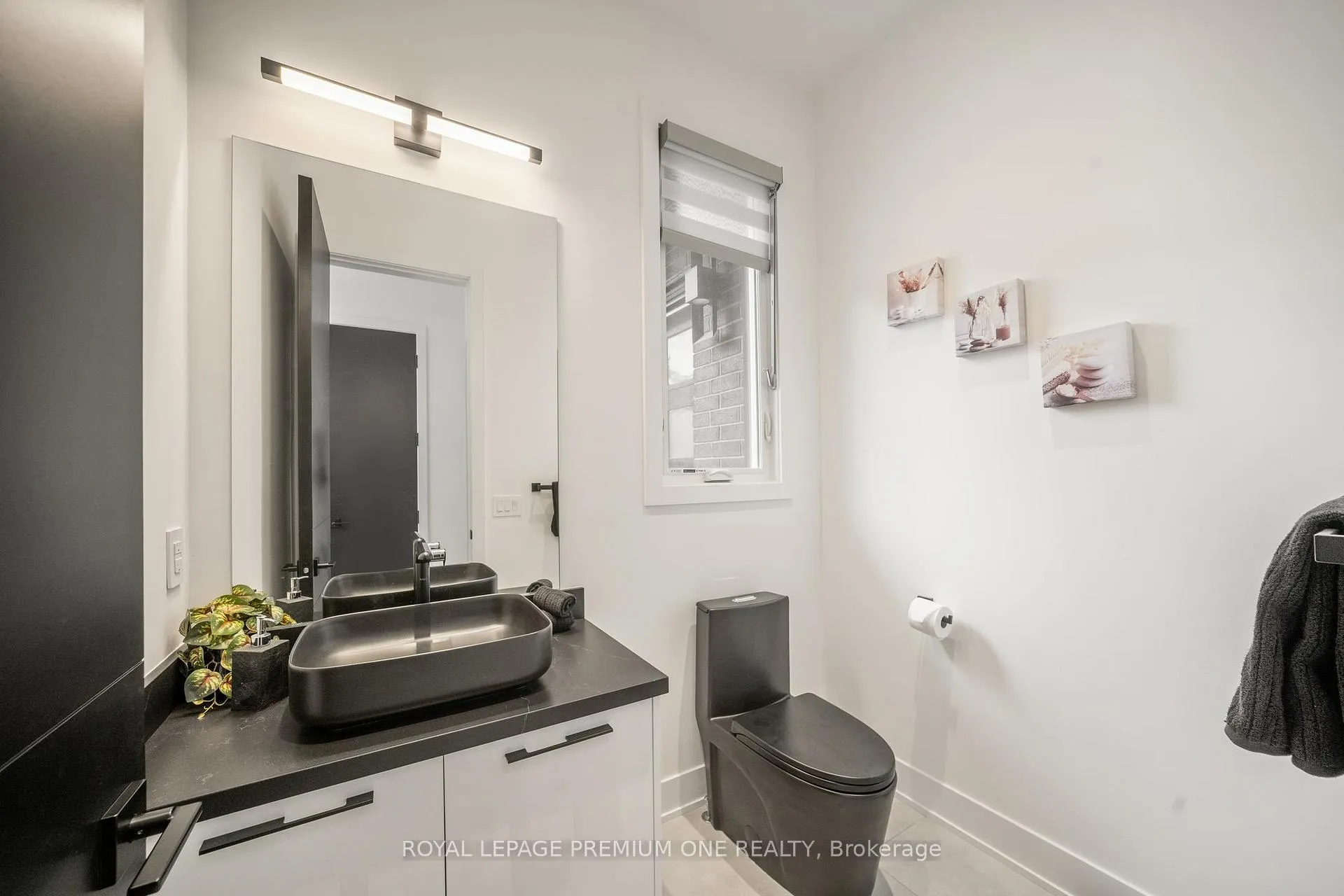 Photo 13 of 11 Hollywood Crescent, King, Nobleton — HOMEH