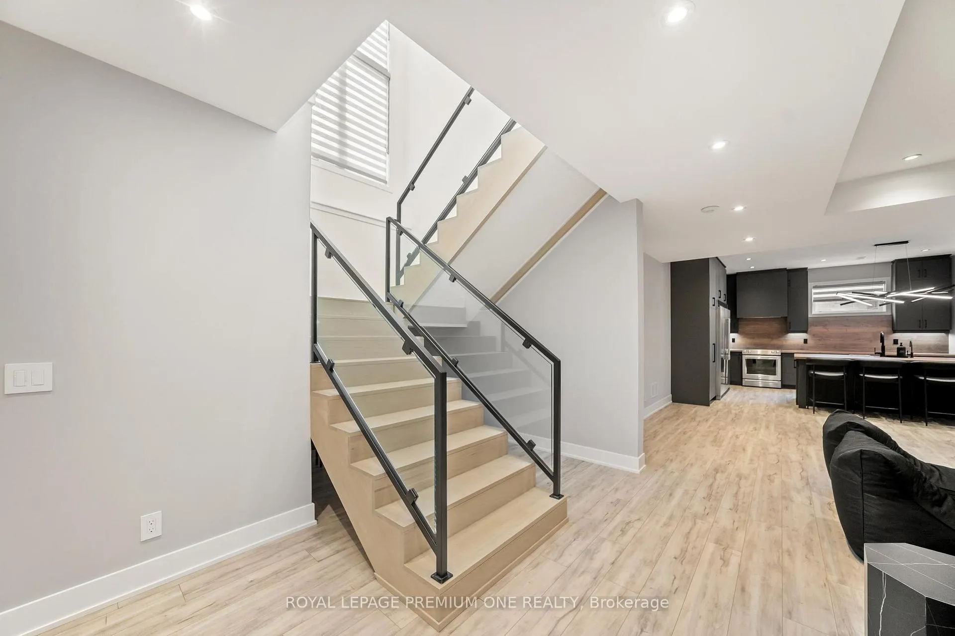 Photo 26 of 11 Hollywood Crescent, King, Nobleton — HOMEH