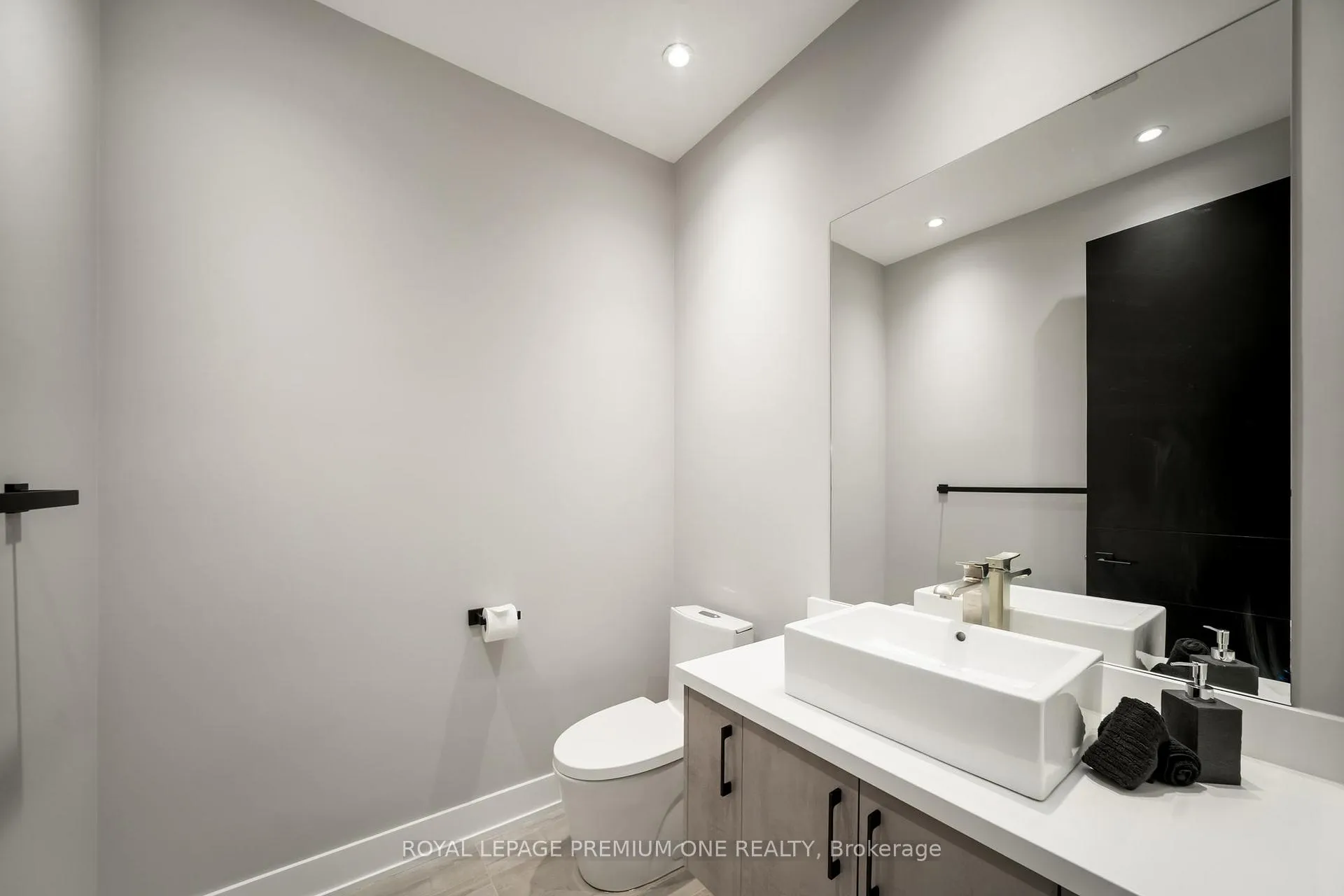 Photo 35 of 11 Hollywood Crescent, King, Nobleton — HOMEH