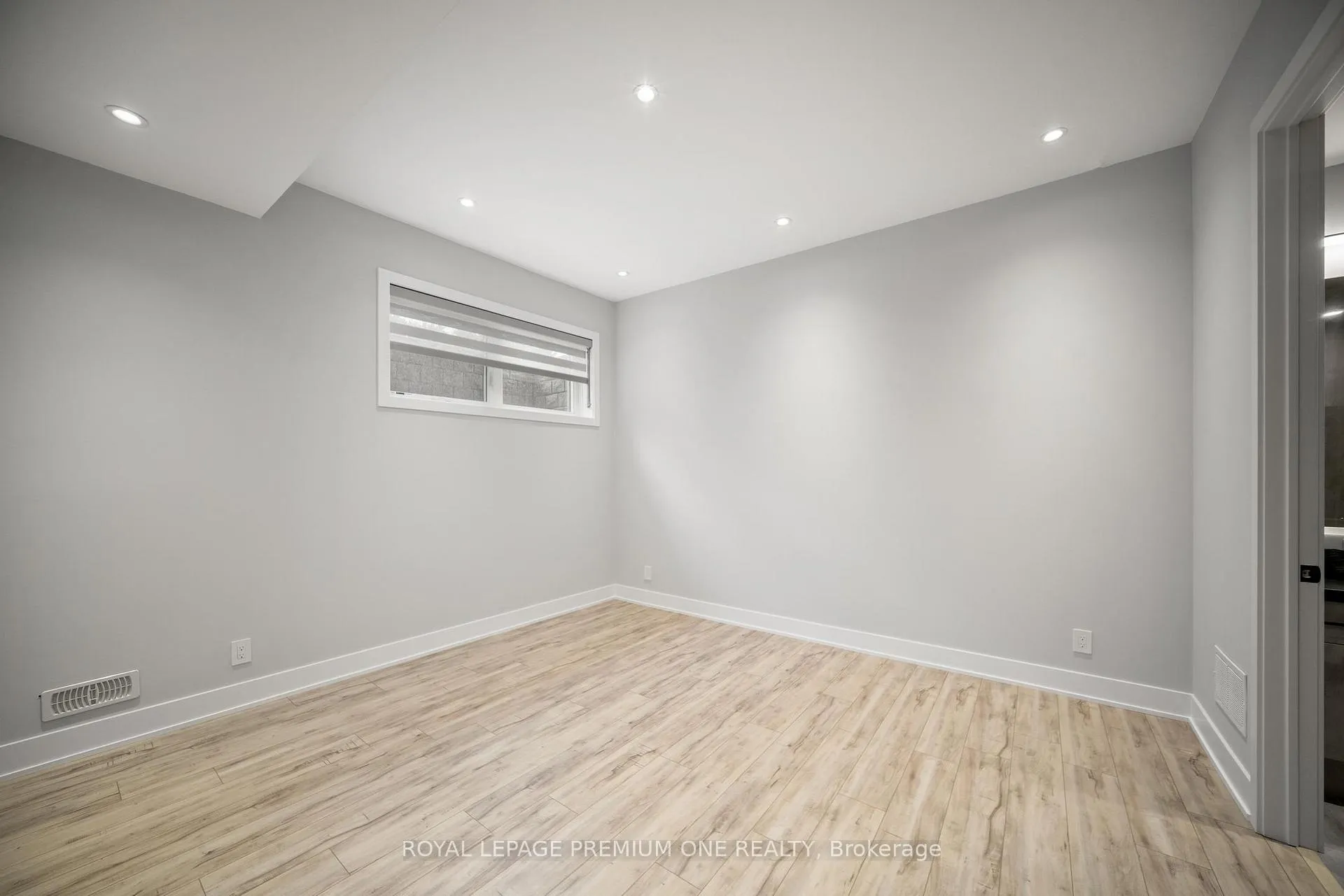 Photo 38 of 11 Hollywood Crescent, King, Nobleton — HOMEH