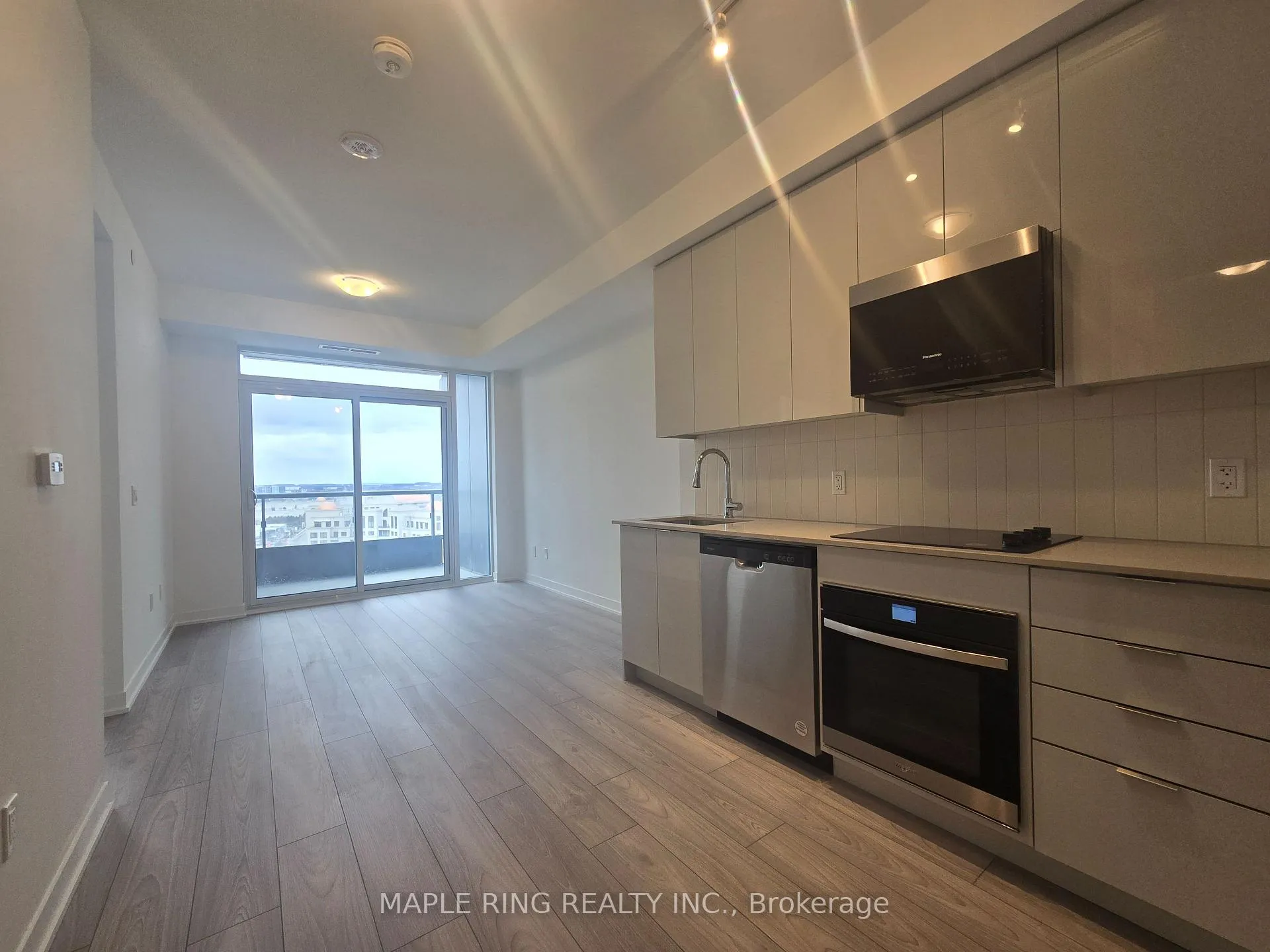 Photo 2 of Unit 2026, 498 Caldari Road, Vaughan, Concord — HOMEH