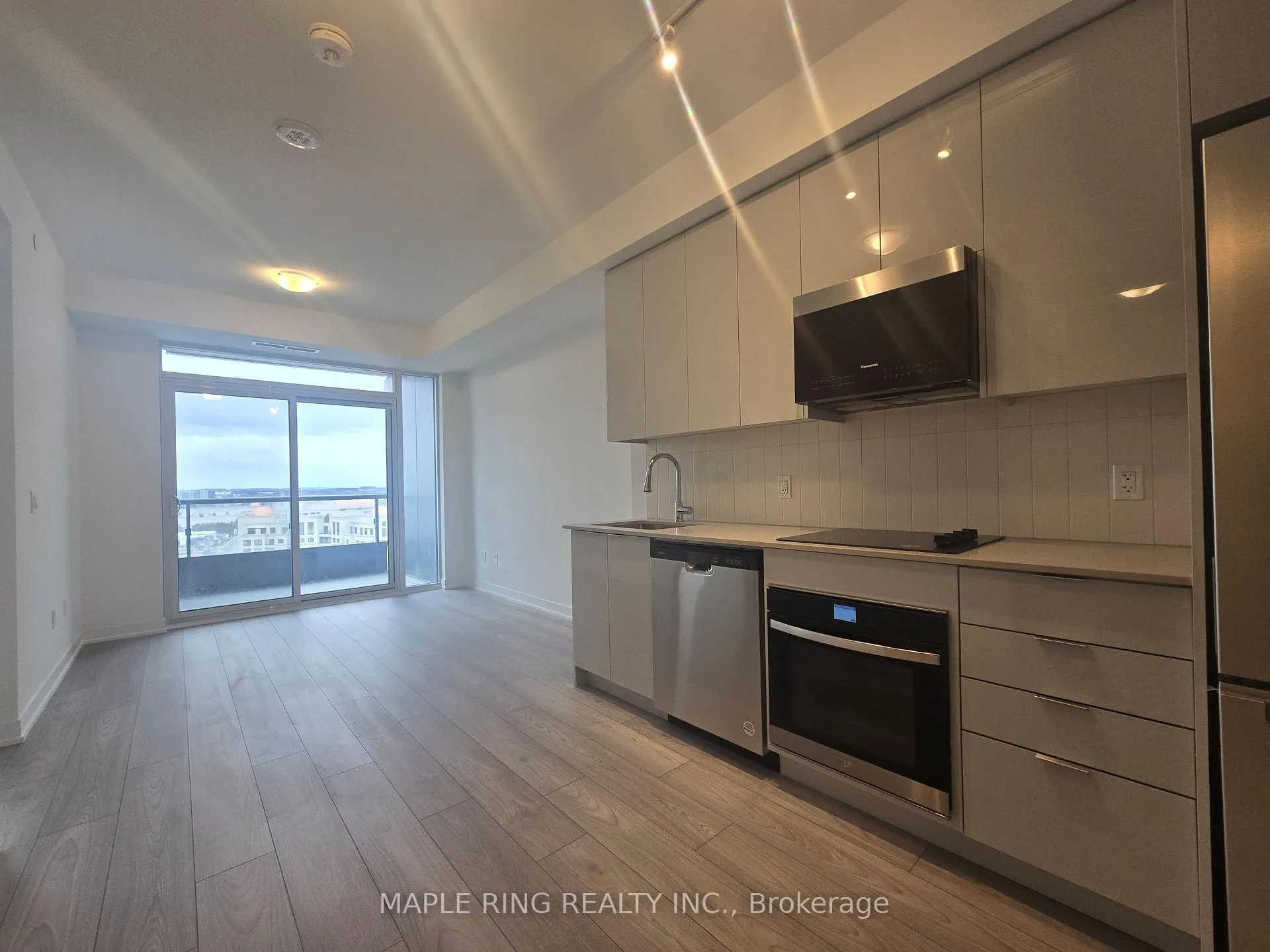 Photo 3 of Unit 2026, 498 Caldari Road, Vaughan, Concord — HOMEH