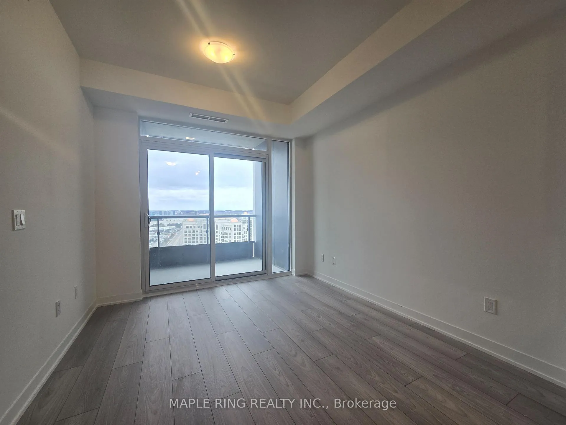 Photo 4 of Unit 2026, 498 Caldari Road, Vaughan, Concord — HOMEH