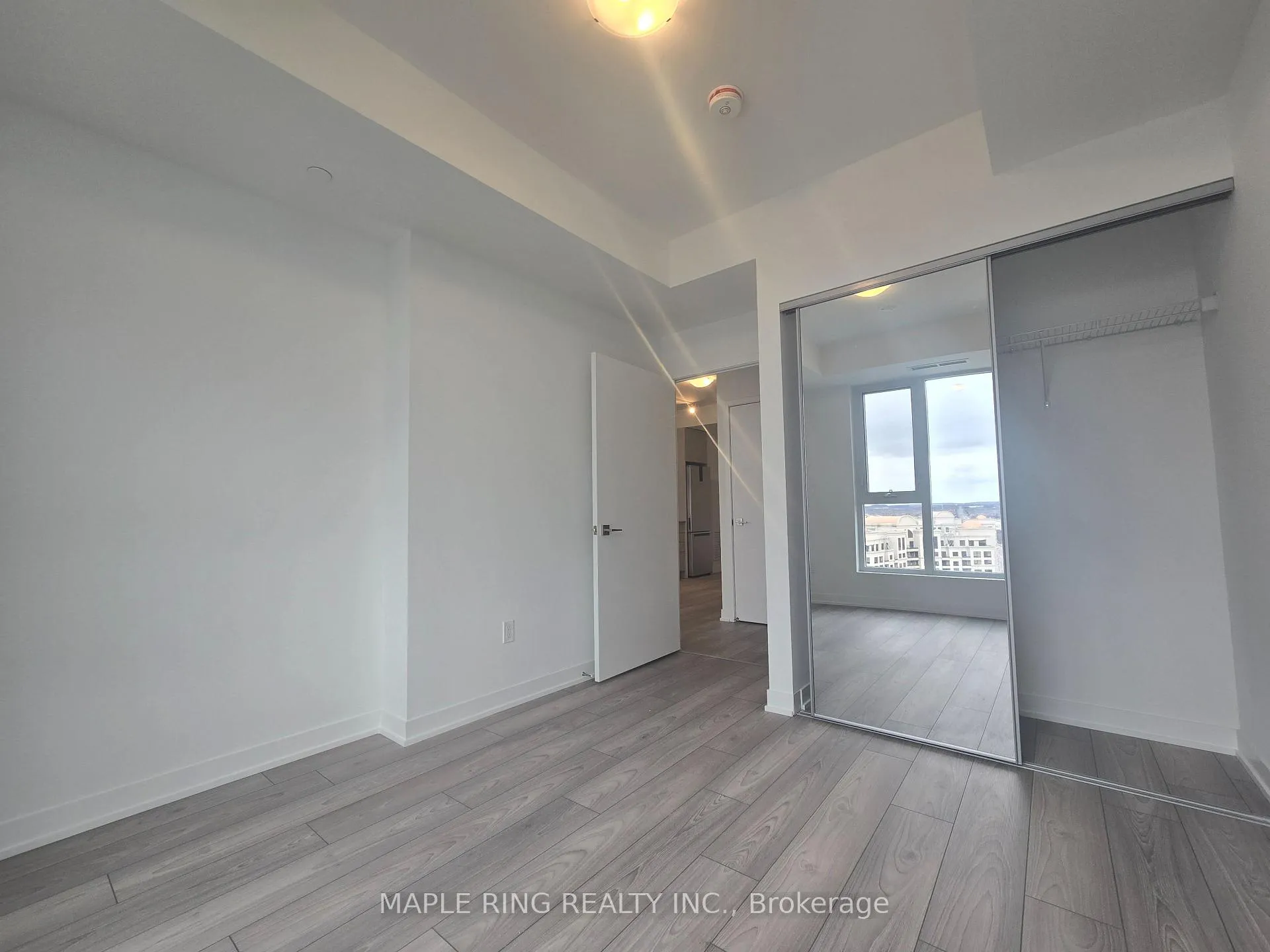 Photo 5 of Unit 2026, 498 Caldari Road, Vaughan, Concord — HOMEH