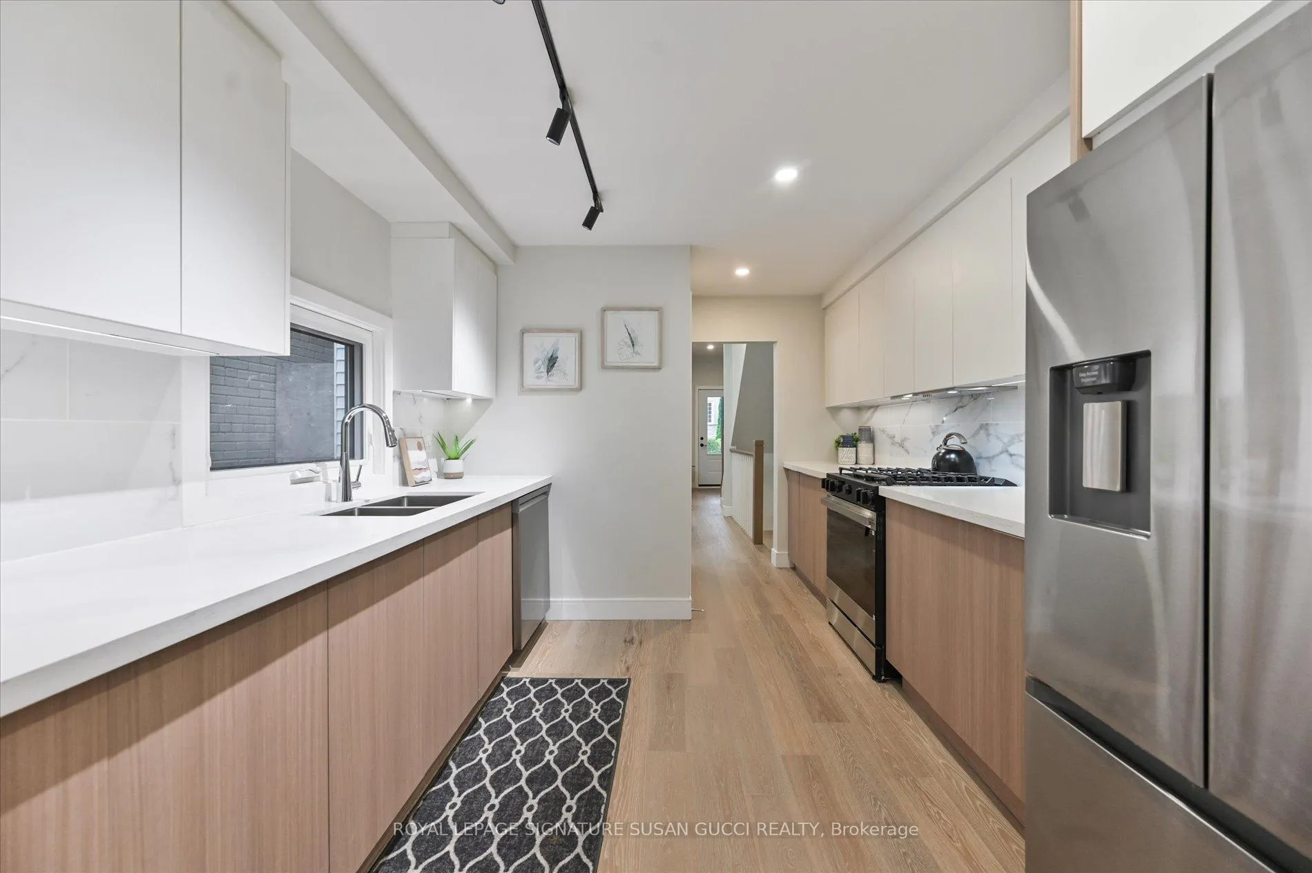 Photo 13 of 21 Frankdale Avenue, Toronto, Danforth Village-East York — HOMEH