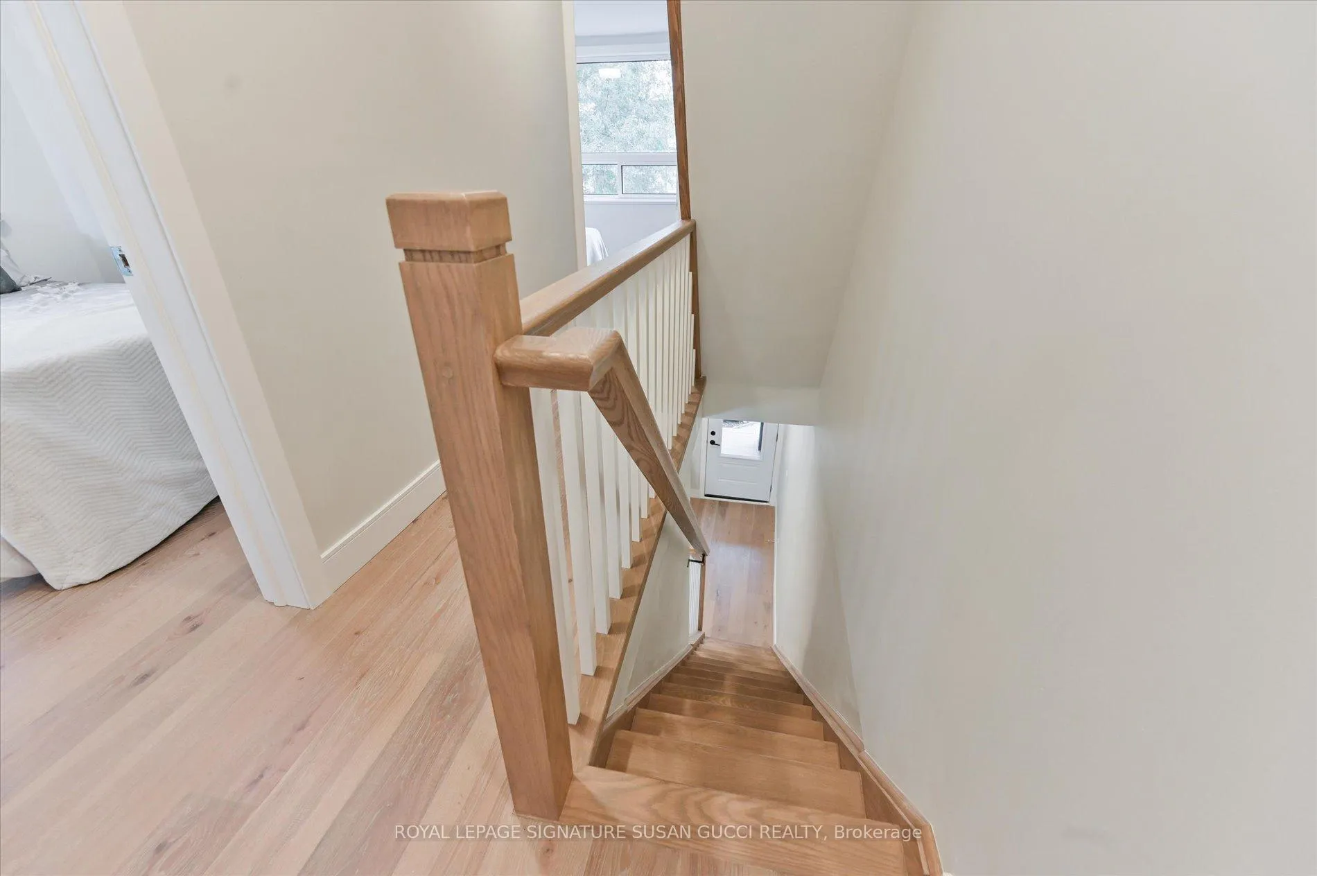 Photo 17 of 21 Frankdale Avenue, Toronto, Danforth Village-East York — HOMEH