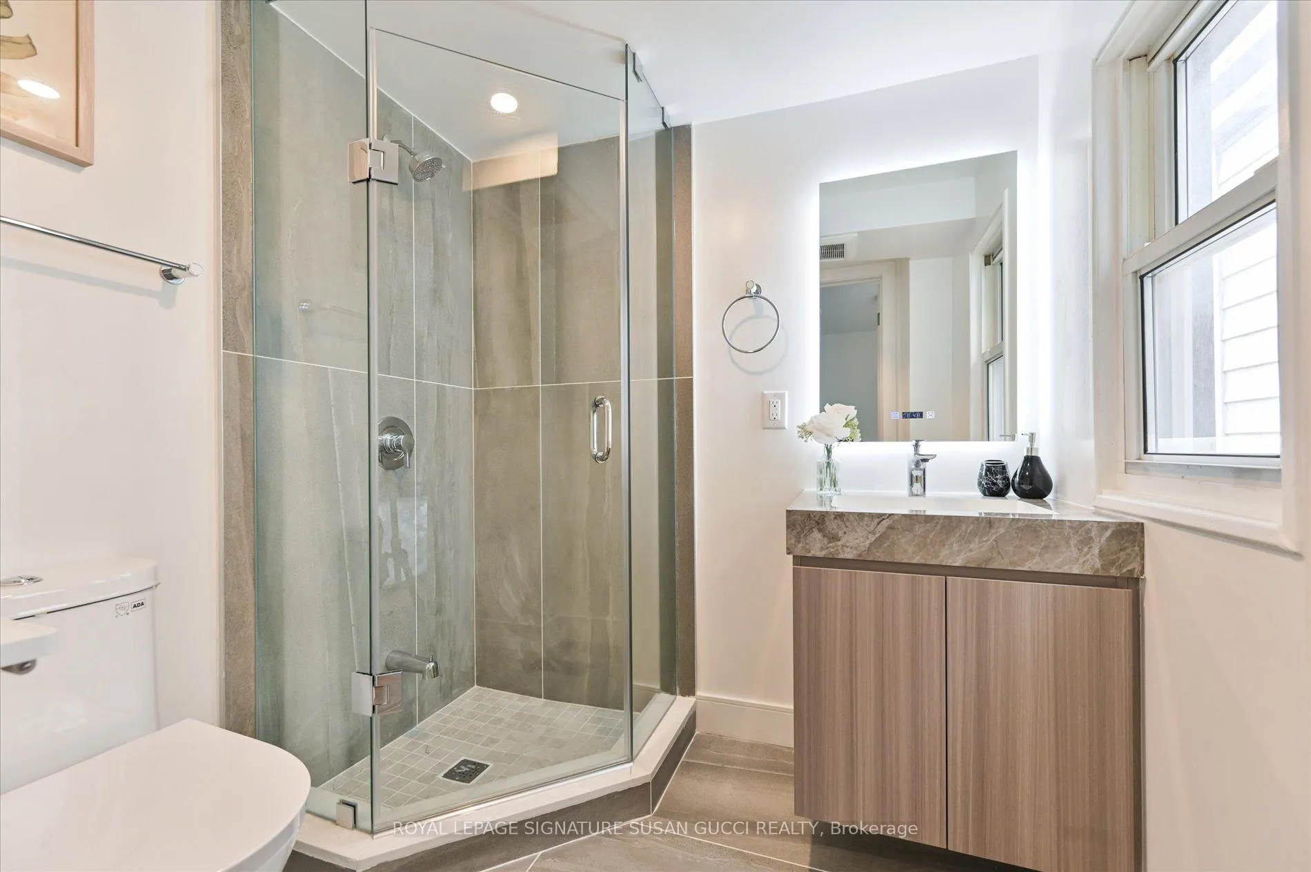 Photo 23 of 21 Frankdale Avenue, Toronto, Danforth Village-East York — HOMEH