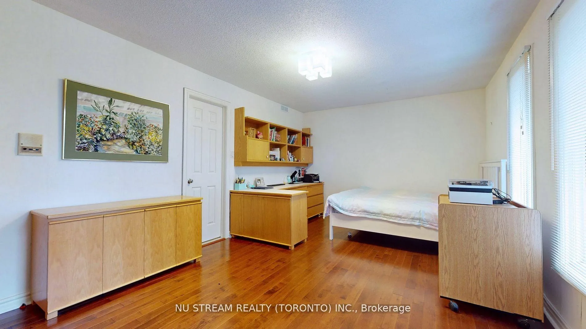 Photo 17 of 161 Rose Green Drive, Vaughan, Uplands — HOMEH
