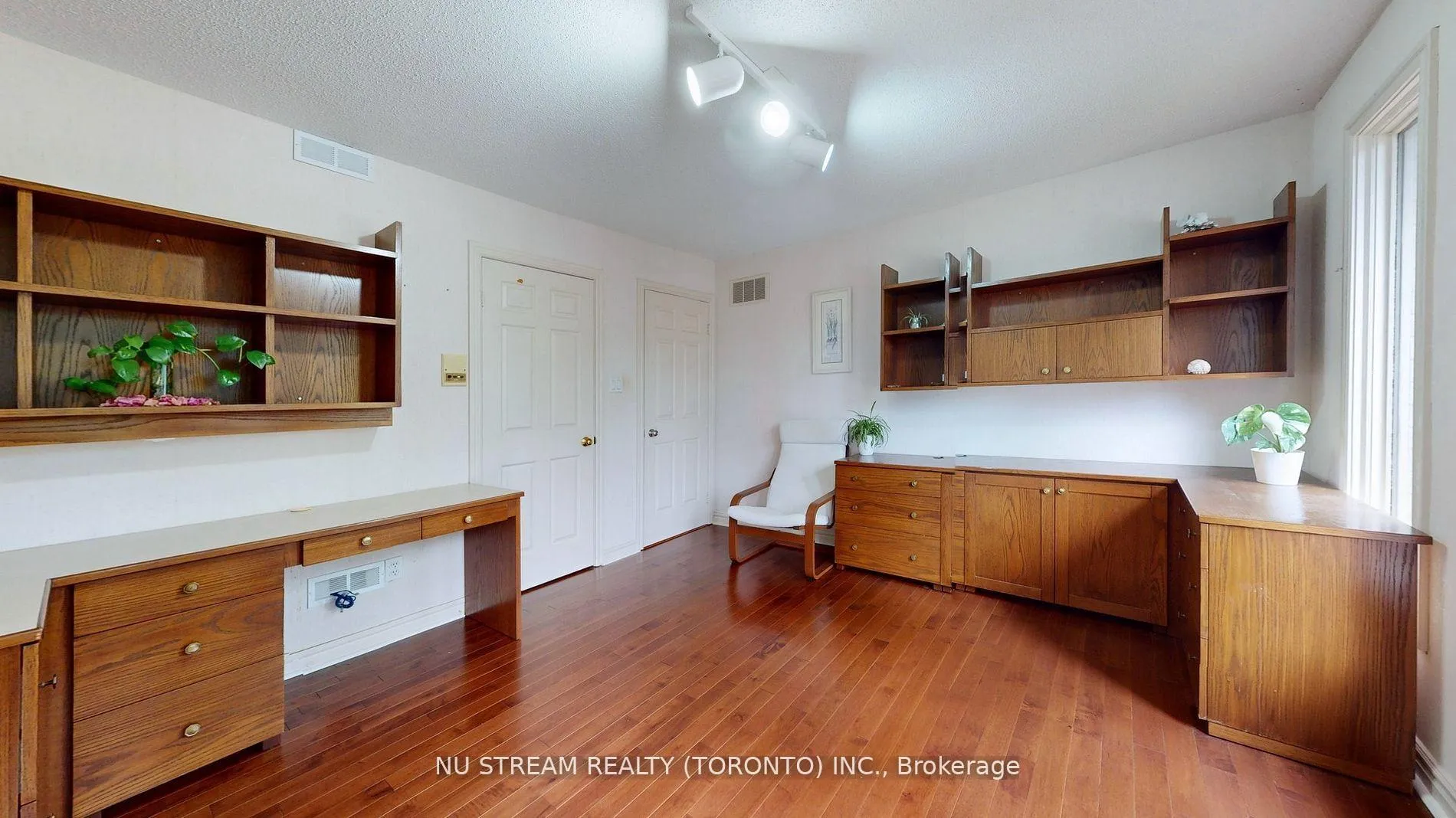 Photo 19 of 161 Rose Green Drive, Vaughan, Uplands — HOMEH