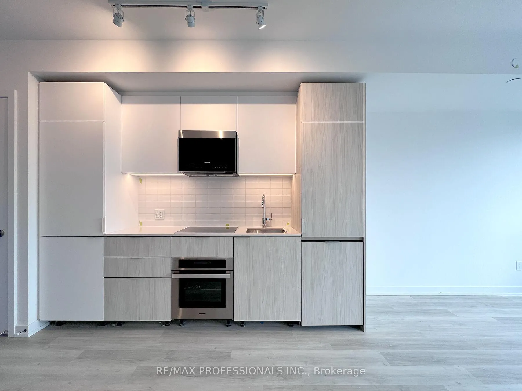Photo 8 of Unit 411, 28 Eastern Avenue, Toronto, Moss Park — HOMEH