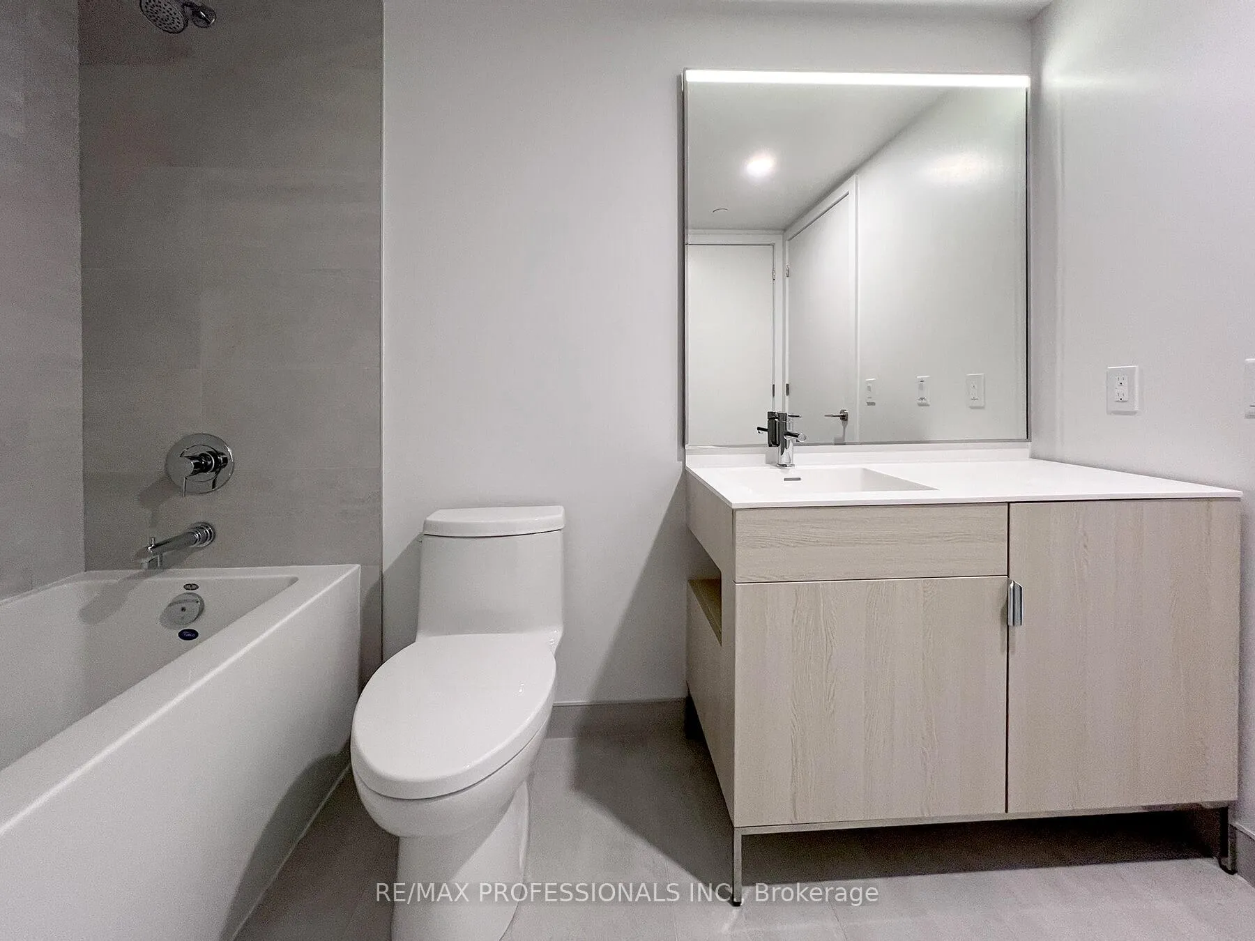 Photo 15 of Unit 411, 28 Eastern Avenue, Toronto, Moss Park — HOMEH