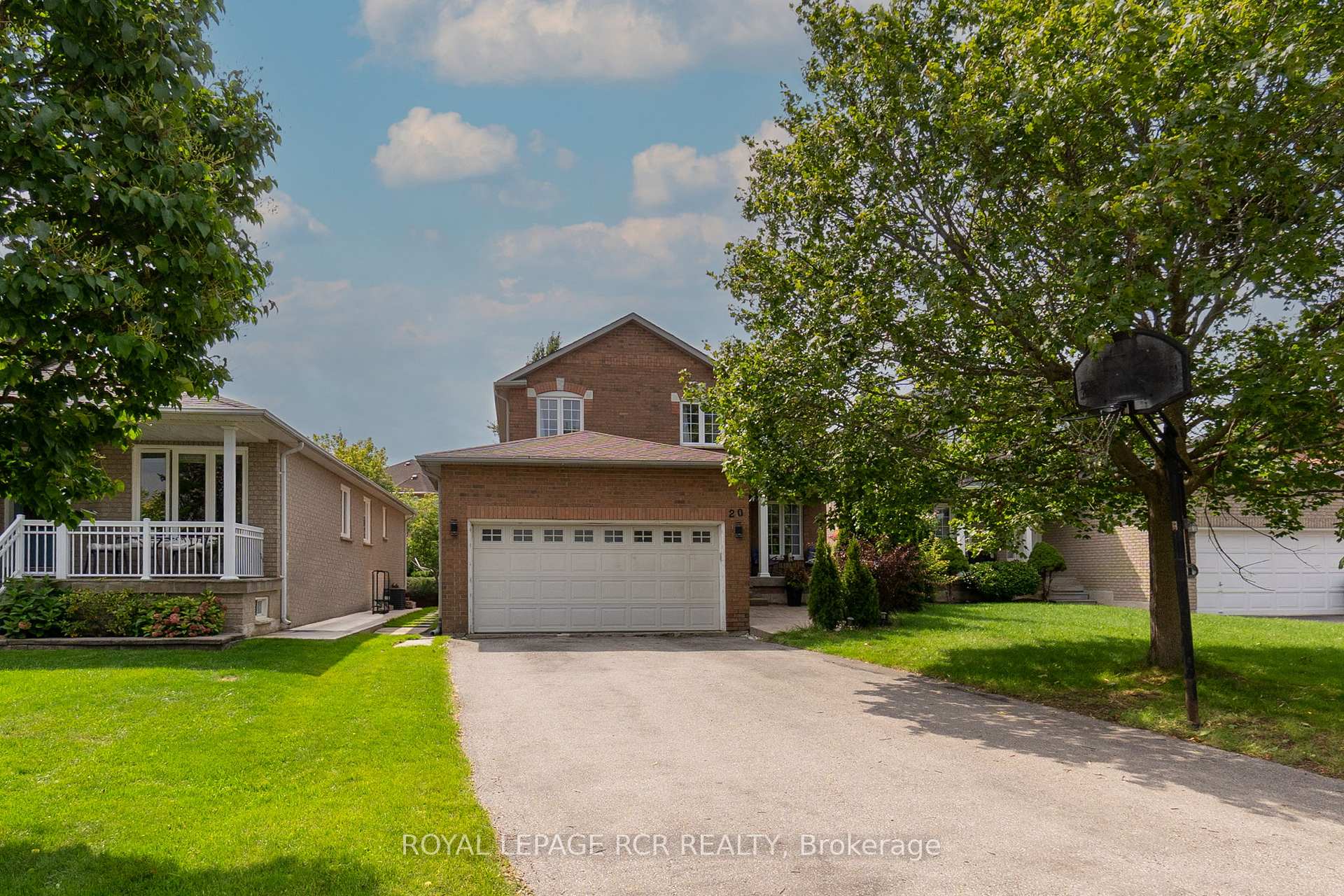Front of 20 Marnet Court