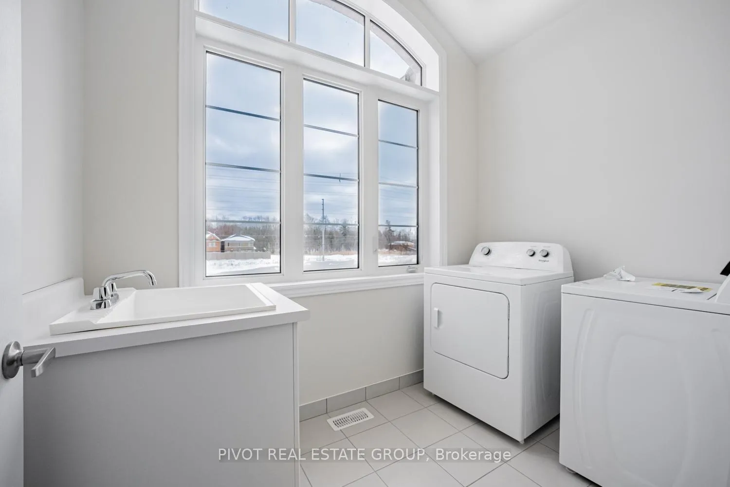Photo 16 of 4 Stratford Drive, Caledon, Rural Caledon — HOMEH