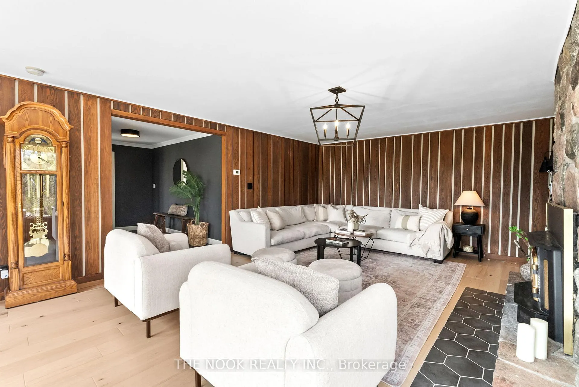 Photo 16 of 41 Hillview Road, Brighton, Rural Brighton — HOMEH