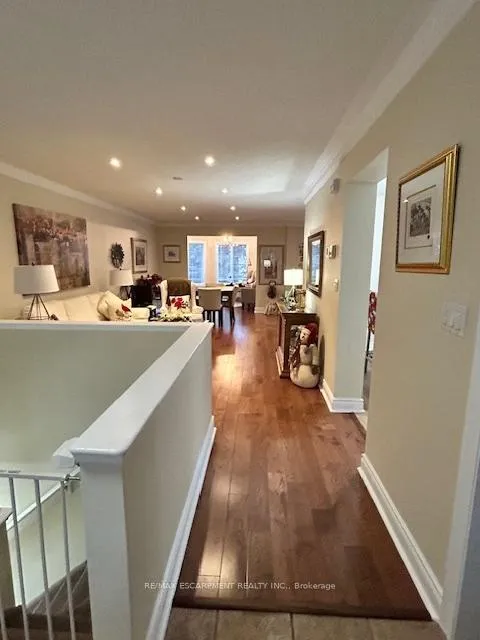 Photo 11 of 120 Glenariff Drive, Hamilton, Rural Flamborough — HOMEH