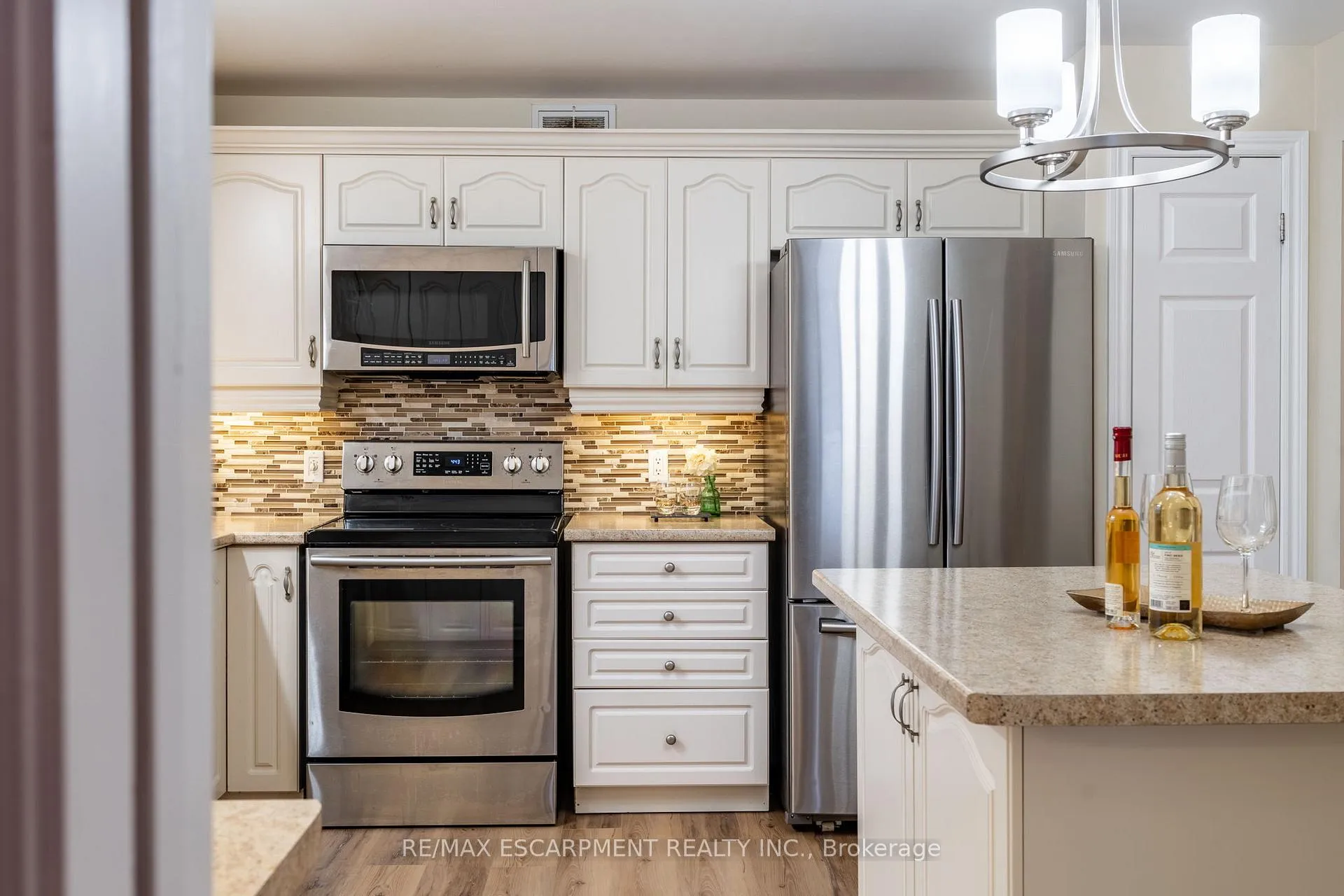 Photo 23 of 120 Glenariff Drive, Hamilton, Rural Flamborough — HOMEH