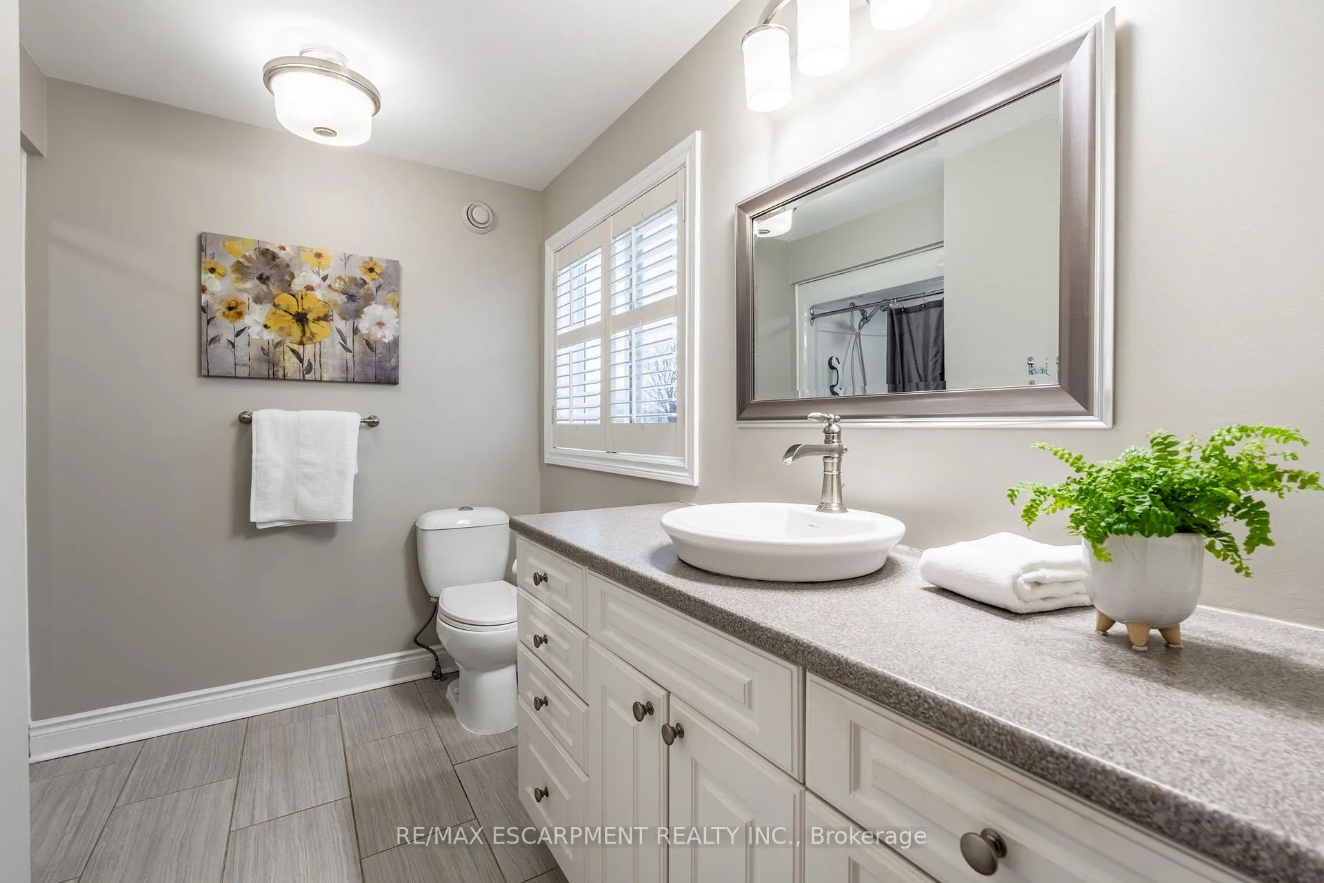 Photo 31 of 120 Glenariff Drive, Hamilton, Rural Flamborough — HOMEH