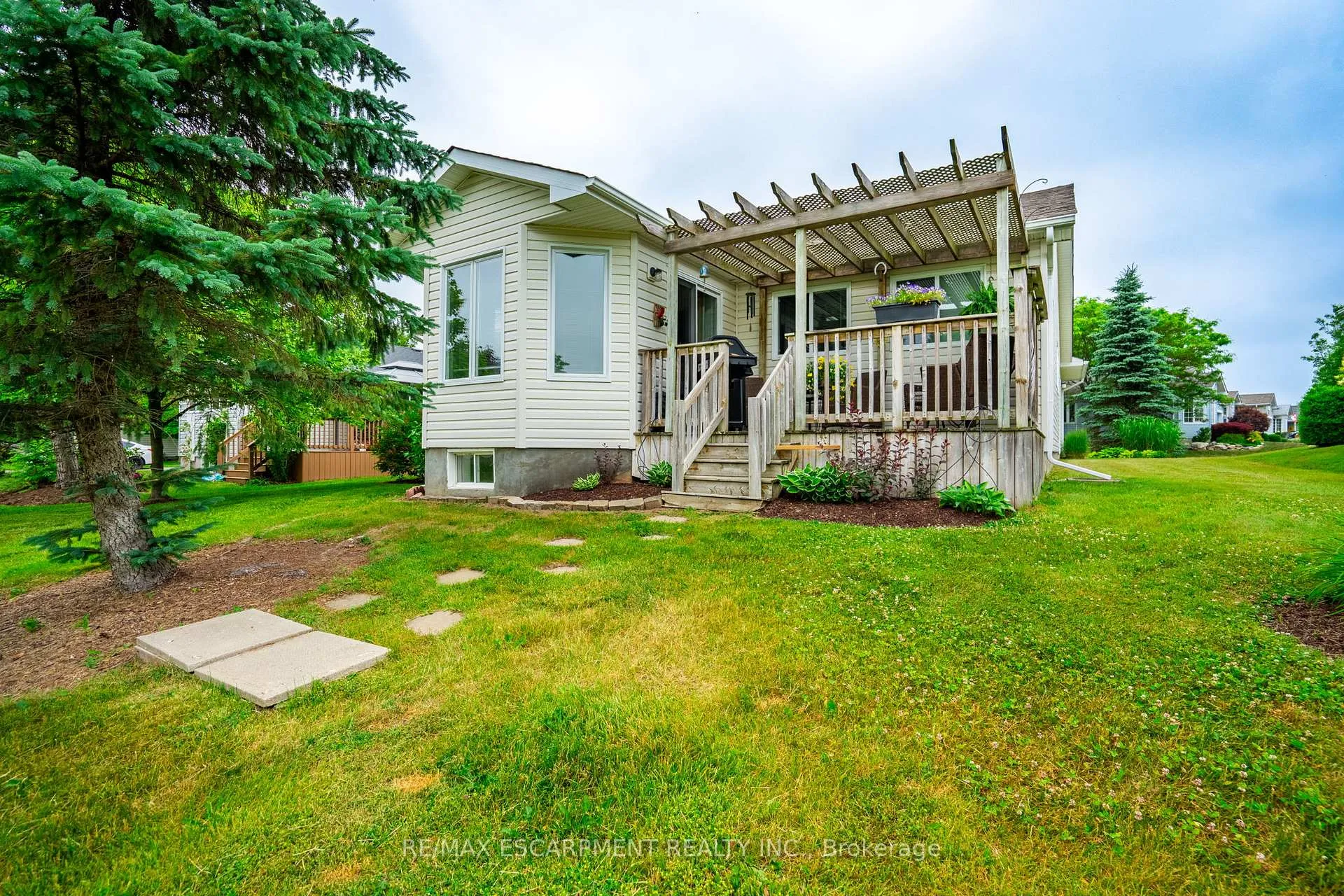 Photo 41 of 120 Glenariff Drive, Hamilton, Rural Flamborough — HOMEH