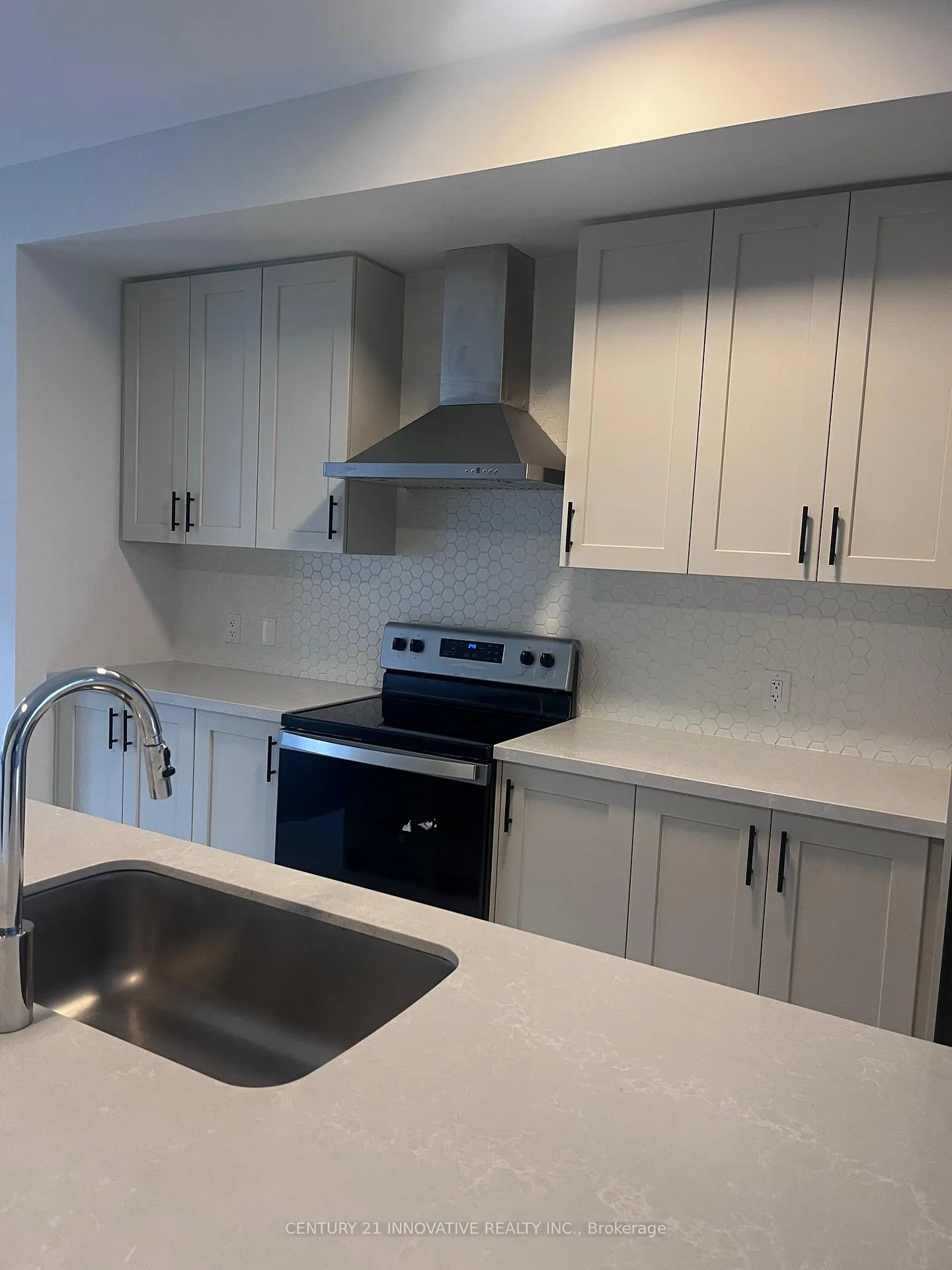 Photo 12 of 4 Icemaker Way, Whitby, Rural Whitby — HOMEH