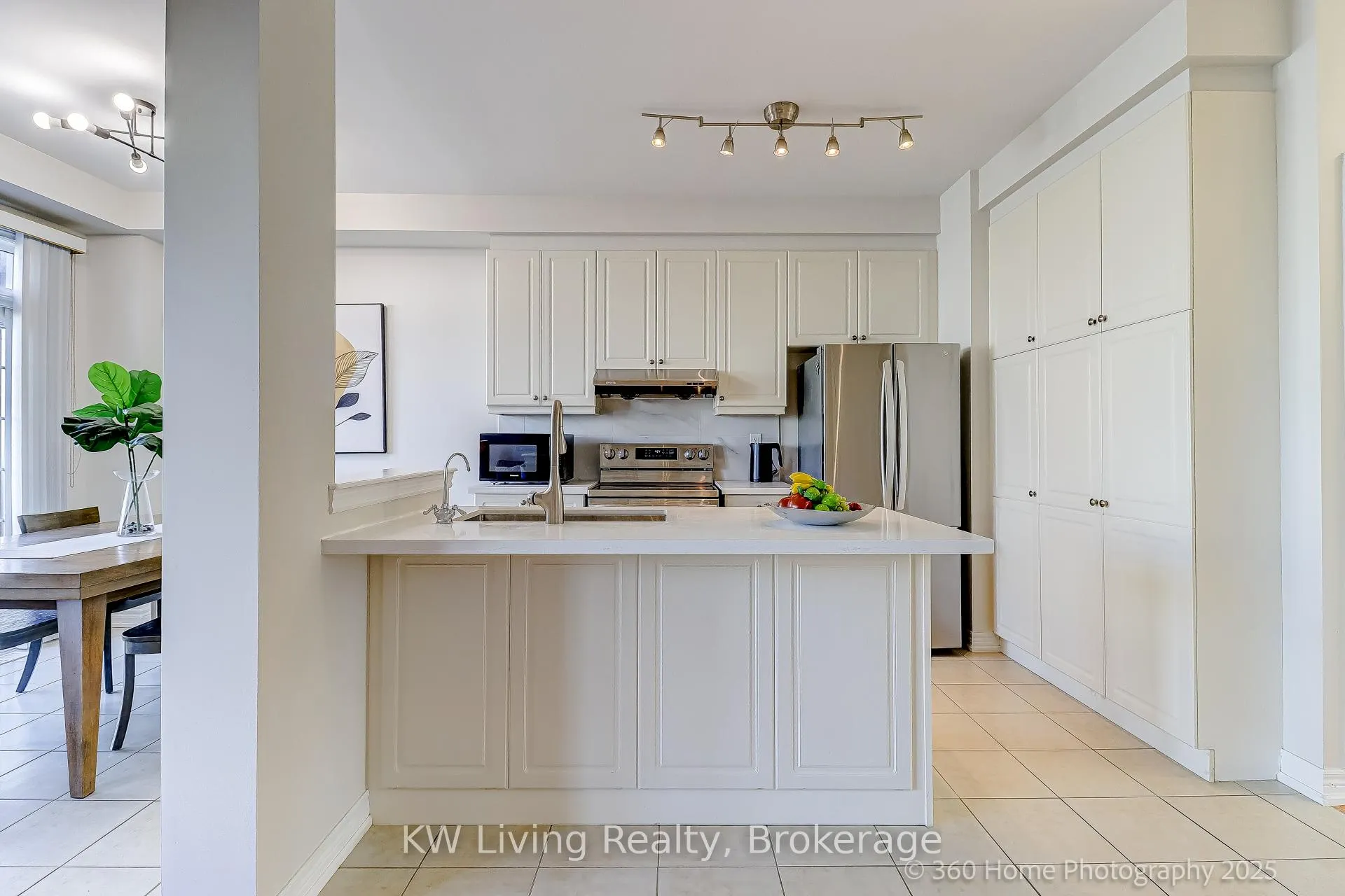 Photo 6 of 157 Hammersly Boulevard, Markham, Wismer — HOMEH