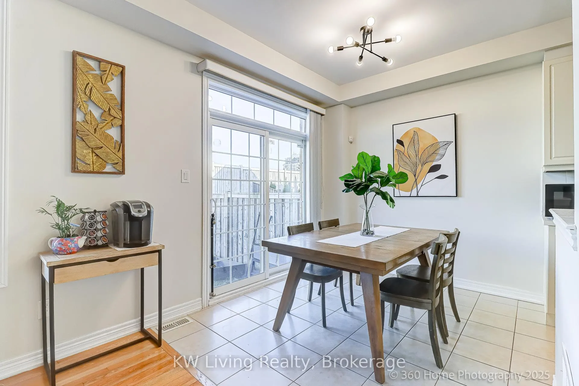 Photo 7 of 157 Hammersly Boulevard, Markham, Wismer — HOMEH