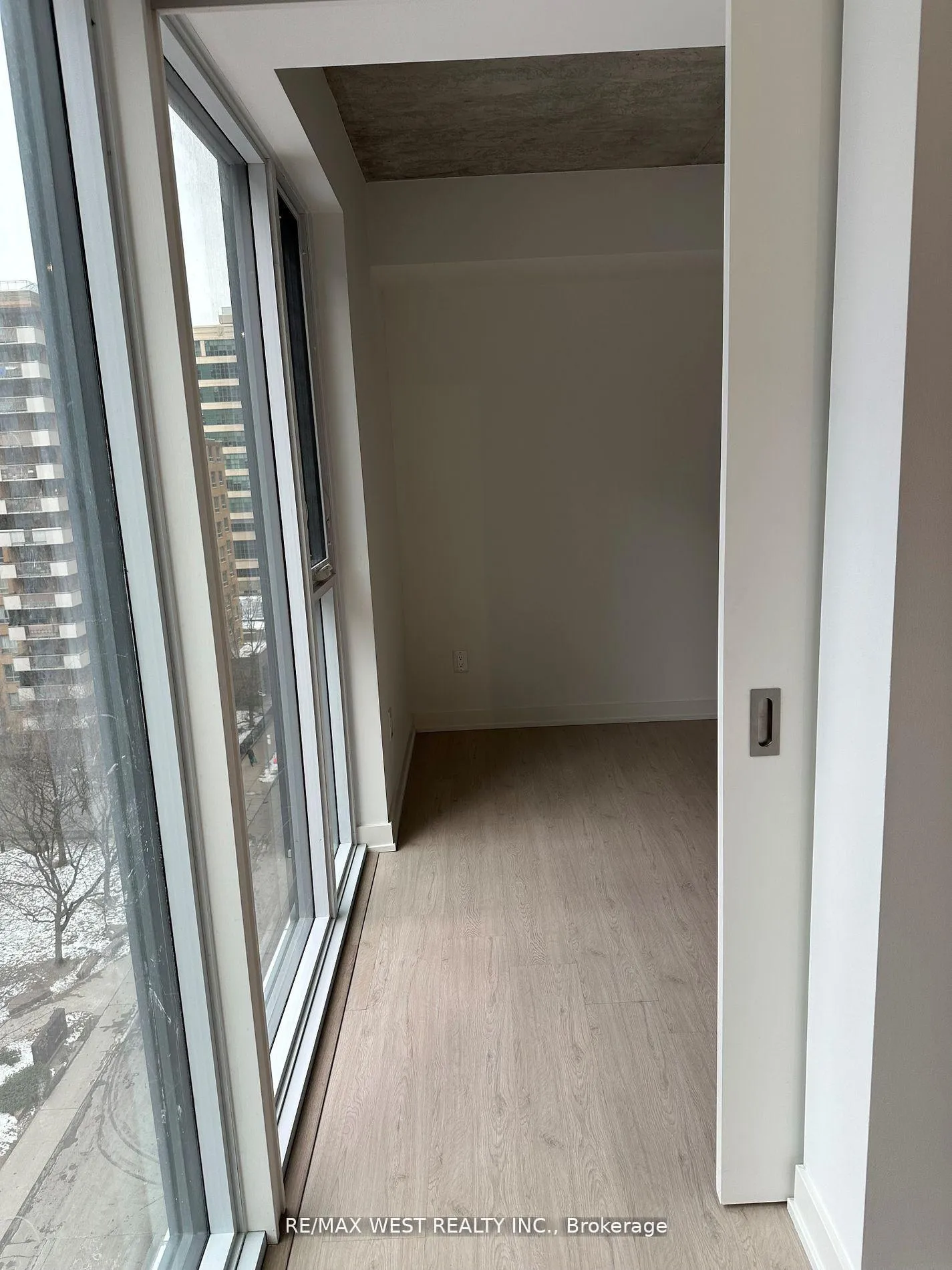 Photo 5 of Unit 805, 65 Mutual Street E, Toronto, Church-Yonge Corridor — HOMEH