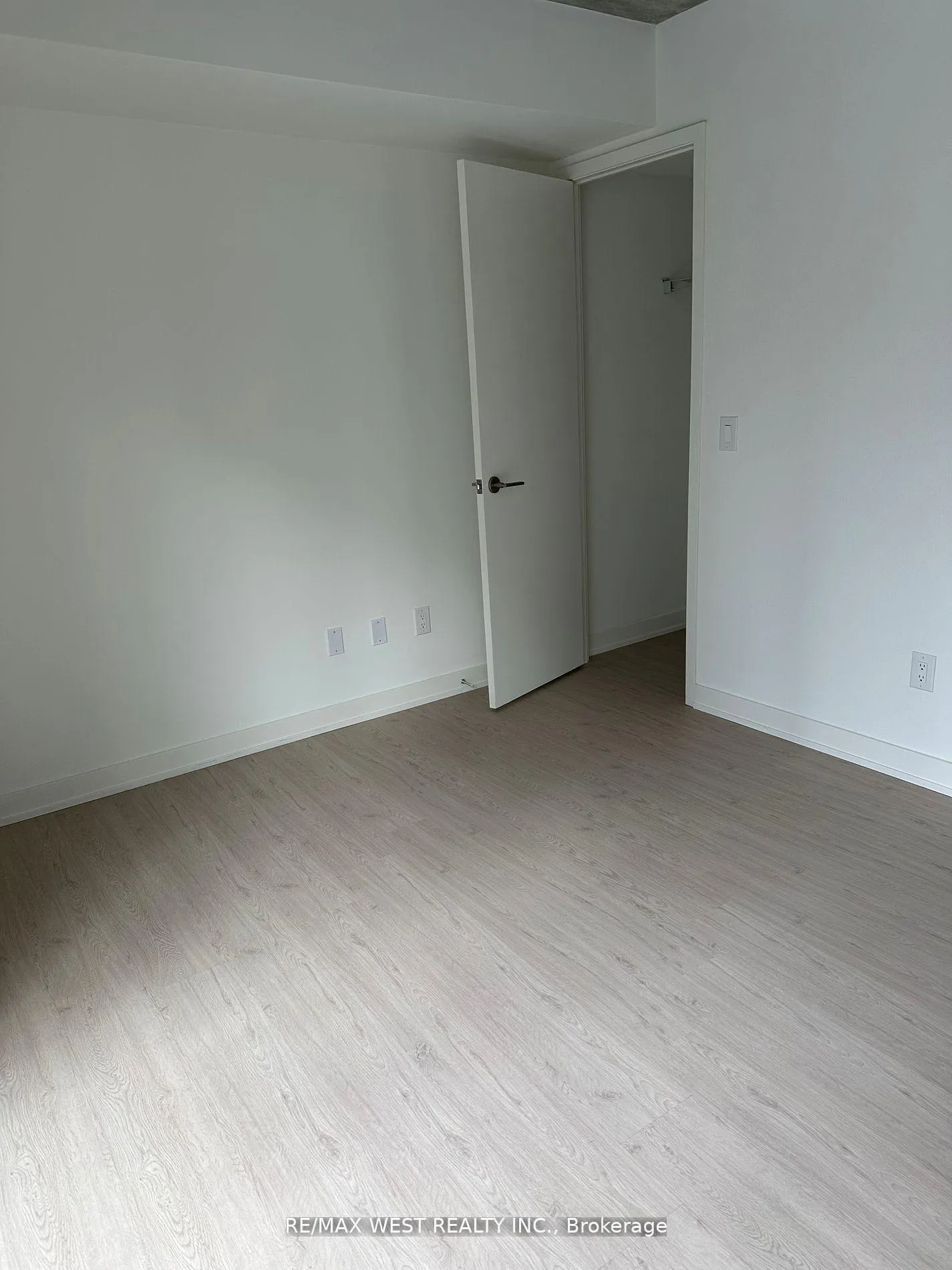 Photo 6 of Unit 805, 65 Mutual Street E, Toronto, Church-Yonge Corridor — HOMEH