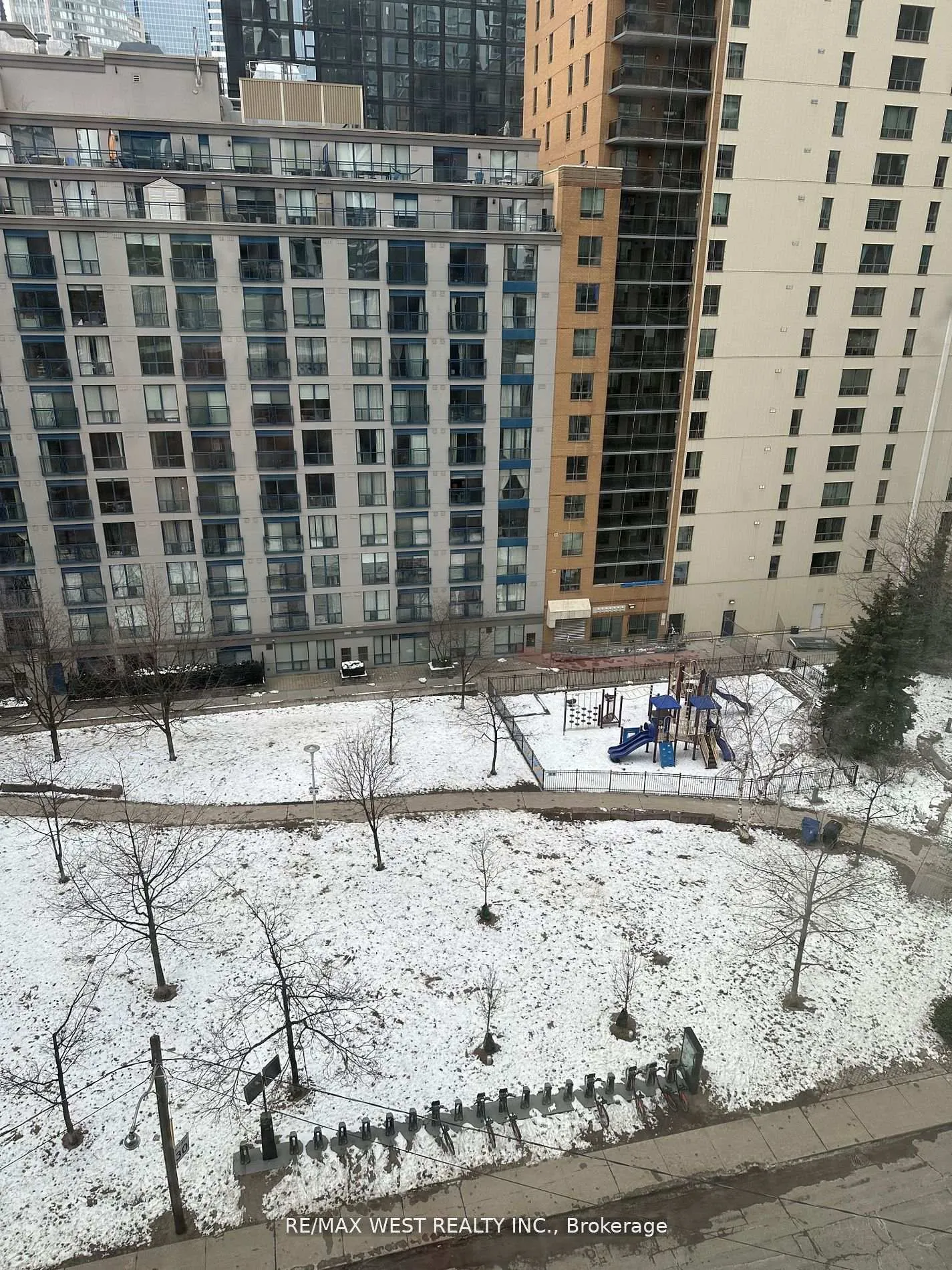 Photo 14 of Unit 805, 65 Mutual Street E, Toronto, Church-Yonge Corridor — HOMEH