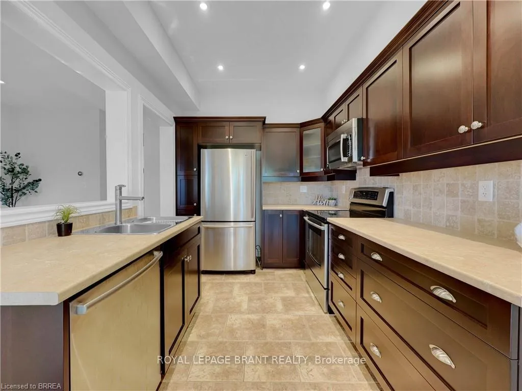 Photo 3 of 58 Myers Lane, Hamilton, Ancaster — HOMEH