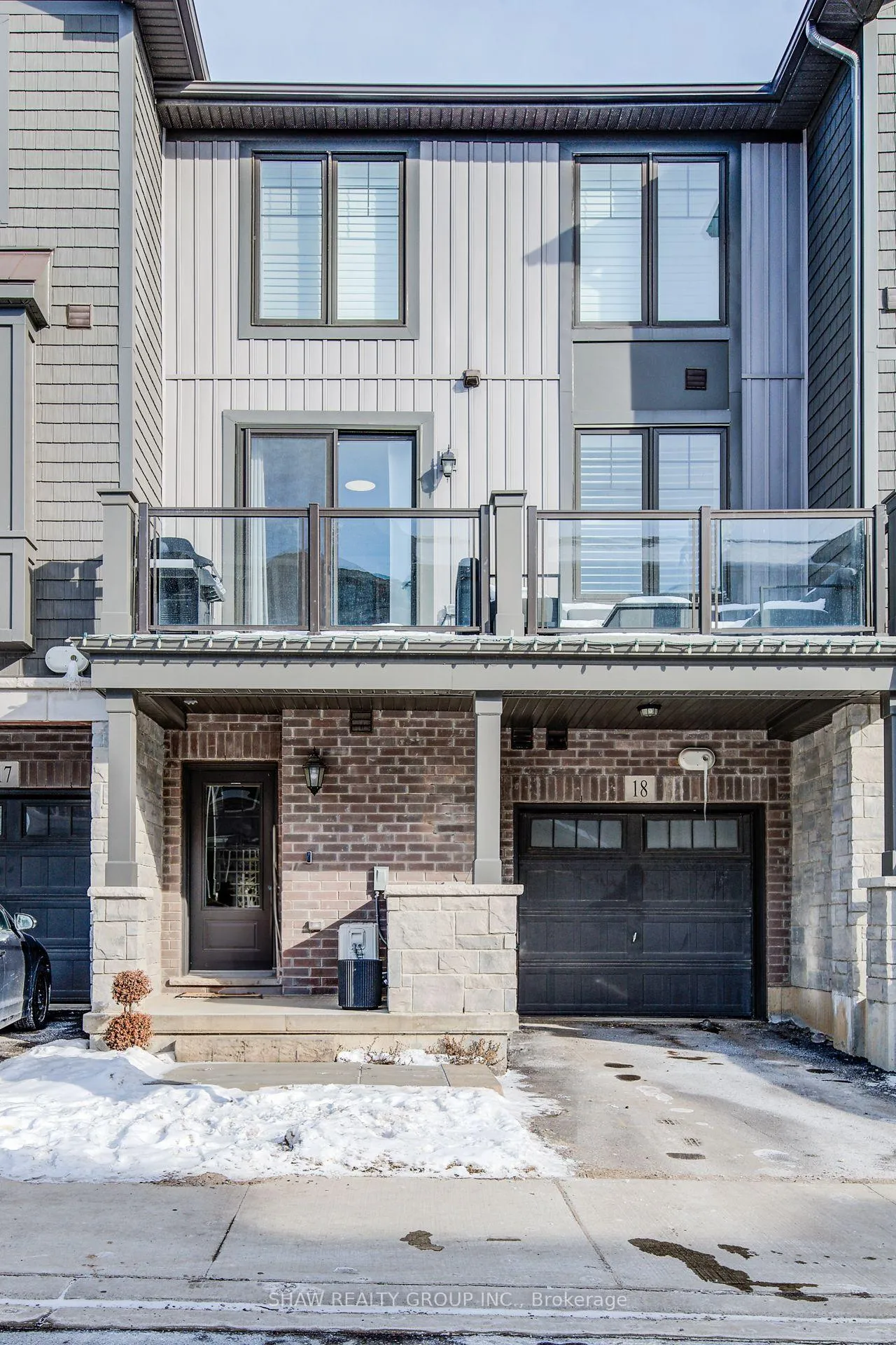 Photo 2 of Unit 18, 100 Hollywood Court, Cambridge — HOMEH